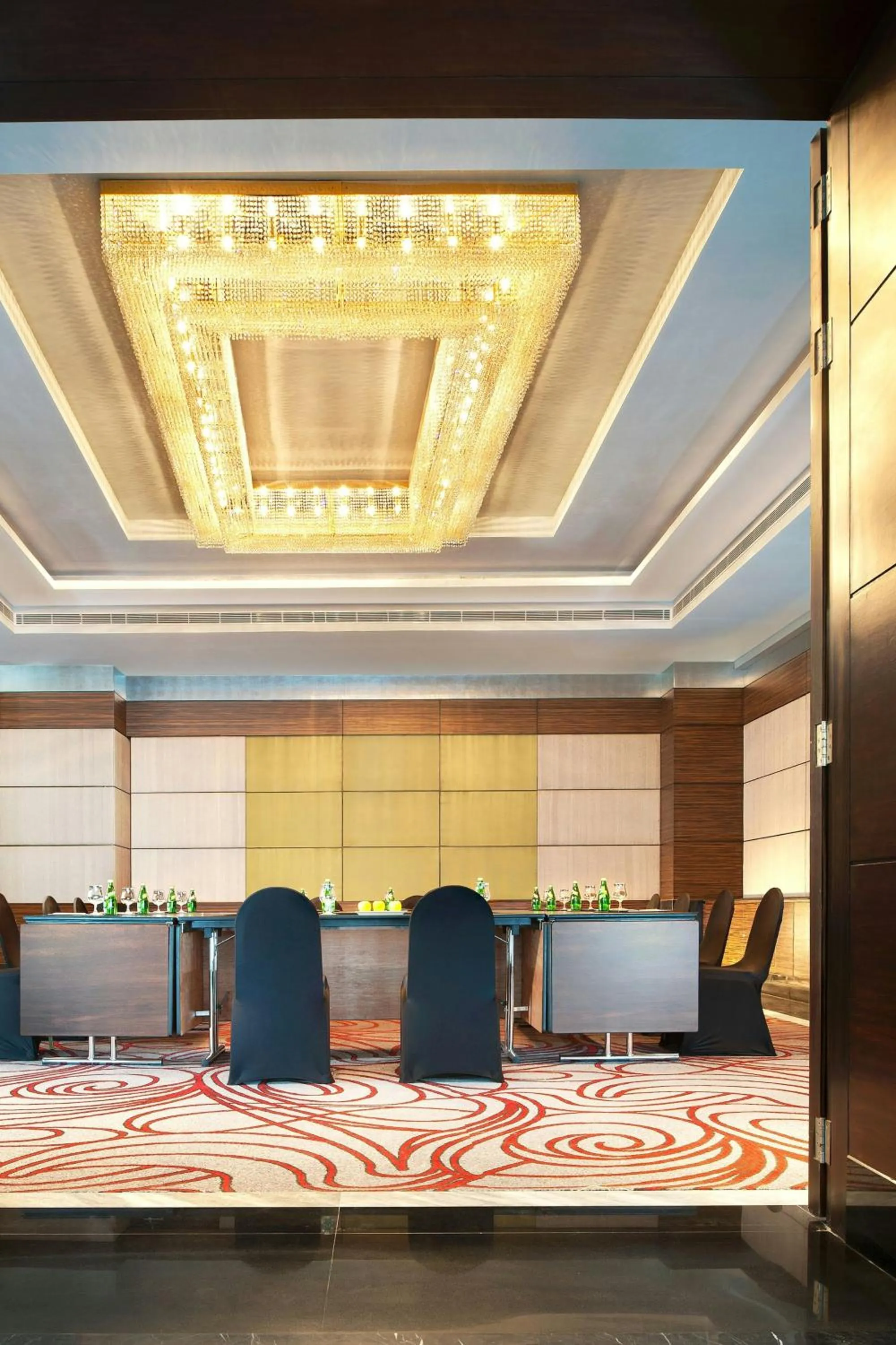 Meeting/conference room in Le Meridien Coimbatore