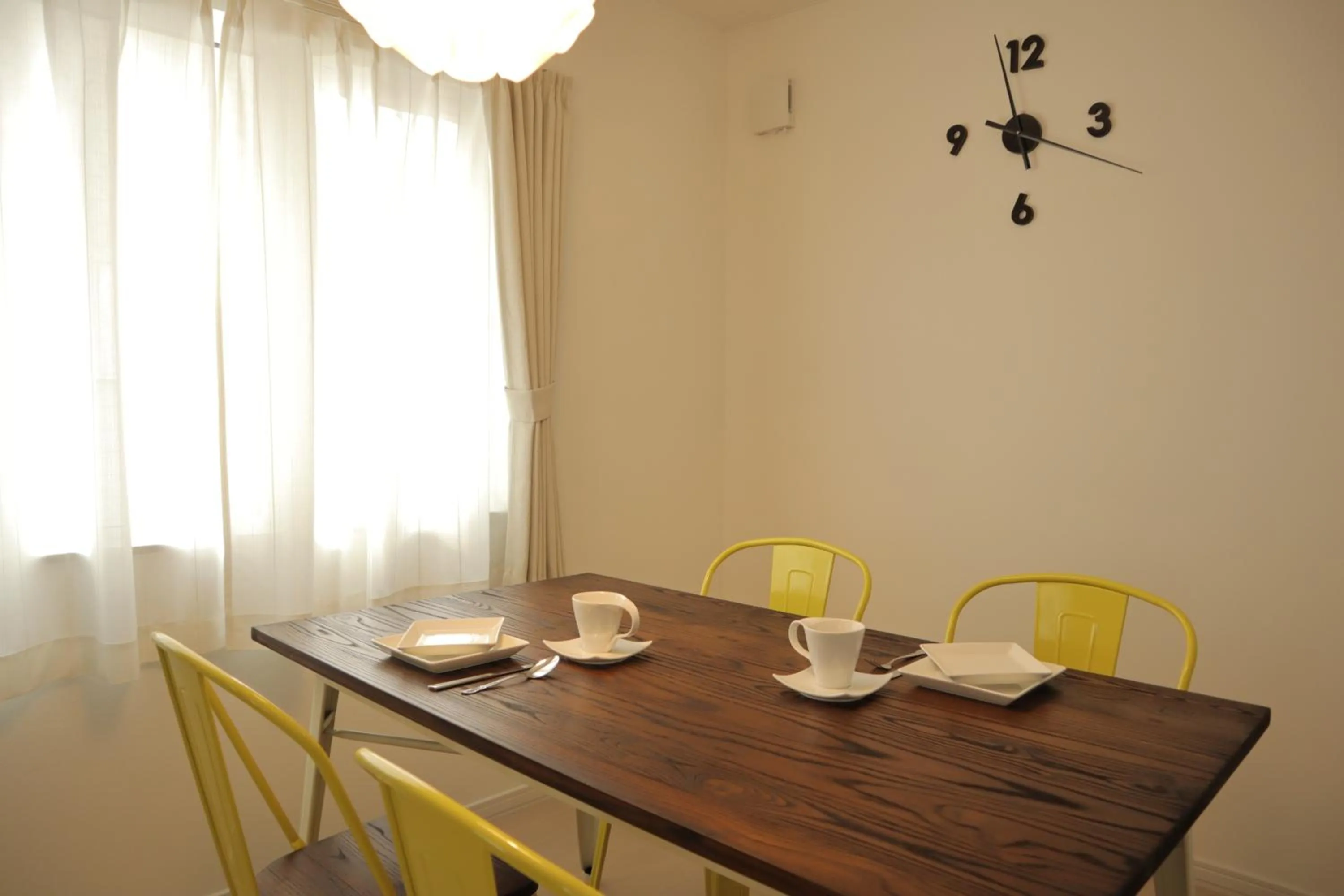 Dining area in Bayside