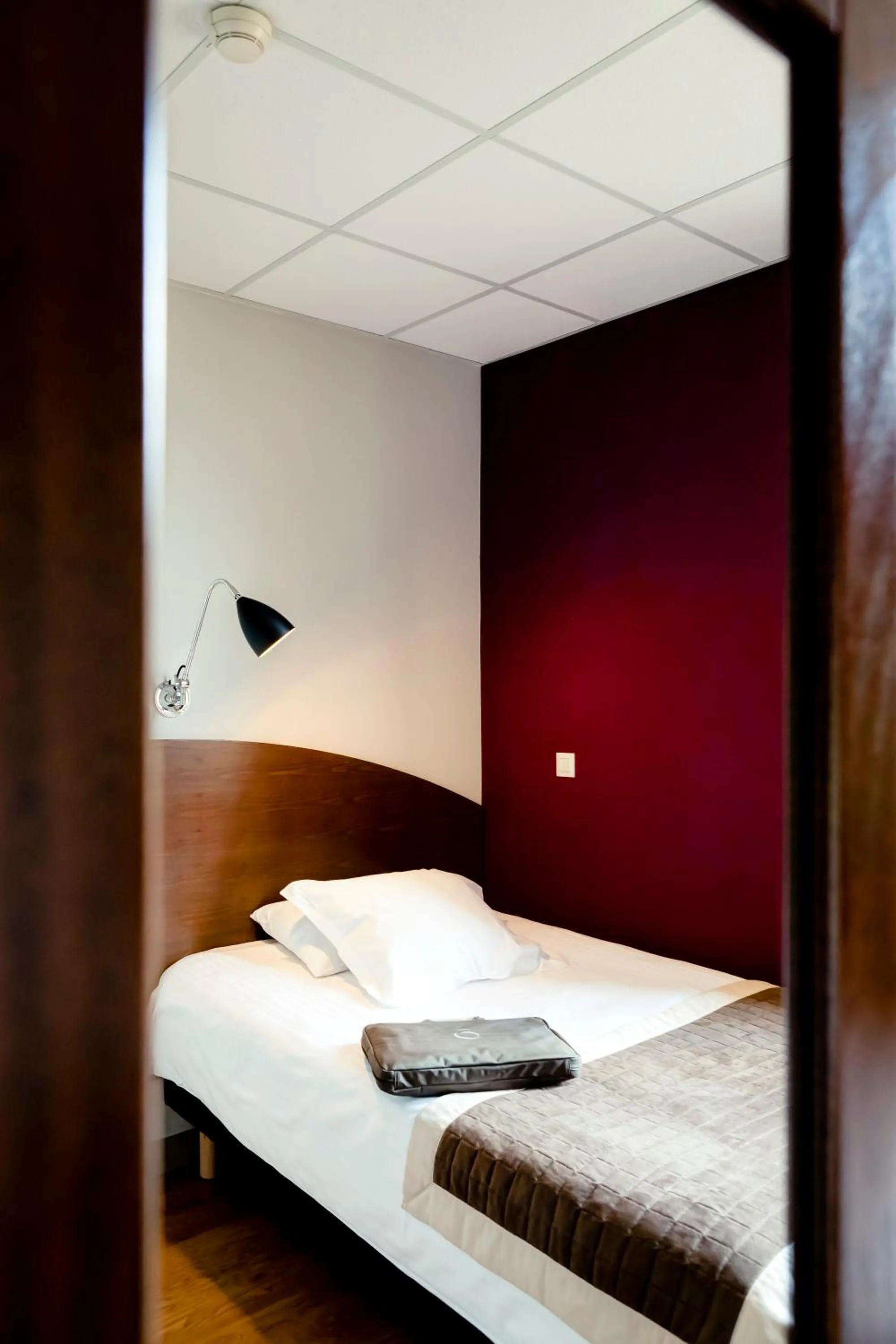 Bedroom, Bed in Domaine Lyon Saint Joseph