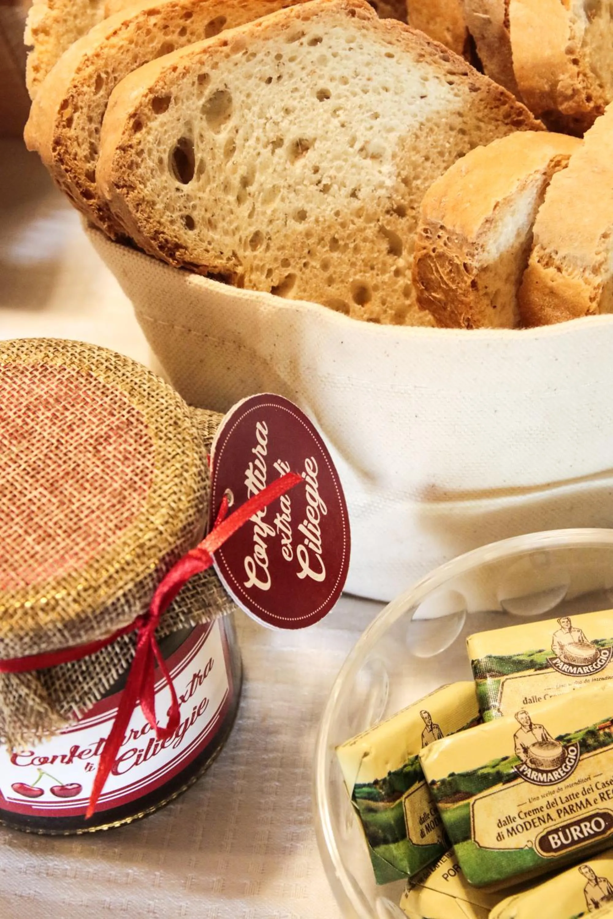 Breakfast in Villa Angela Country House