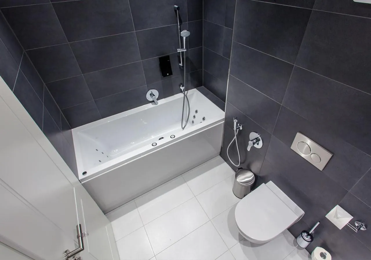 Bathroom in Marina Apartments Regensburg