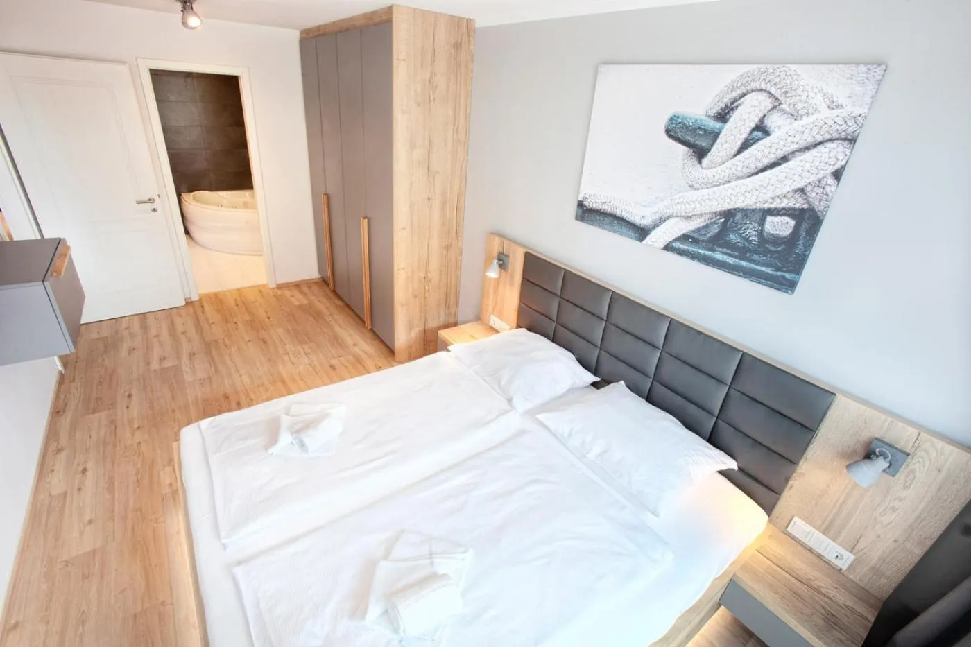 Bed in Marina Apartments Regensburg