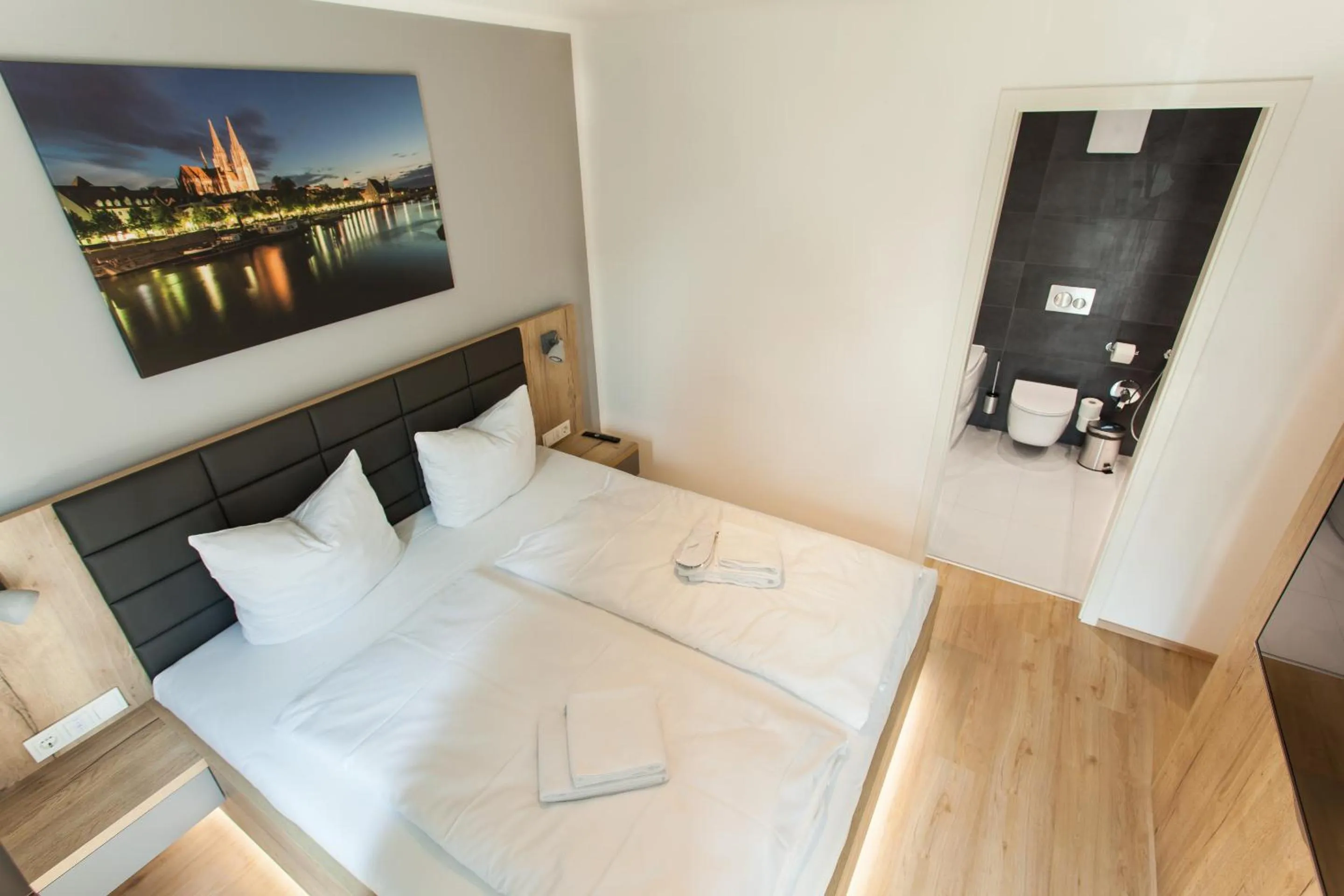 Bed in Marina Apartments Regensburg