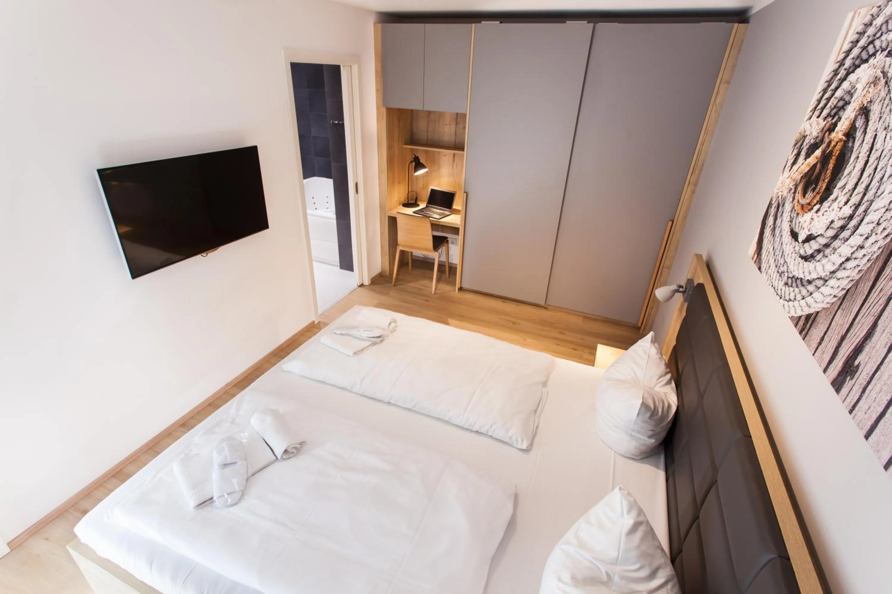 Bed in Marina Apartments Regensburg