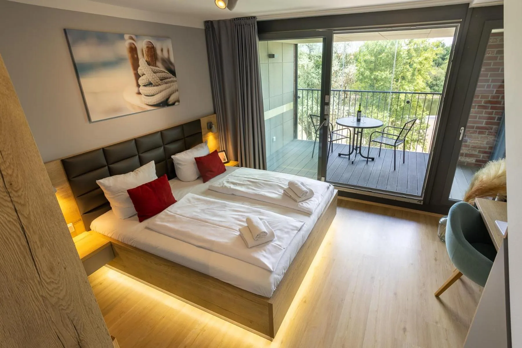 Bedroom, Bed in Marina Apartments Regensburg