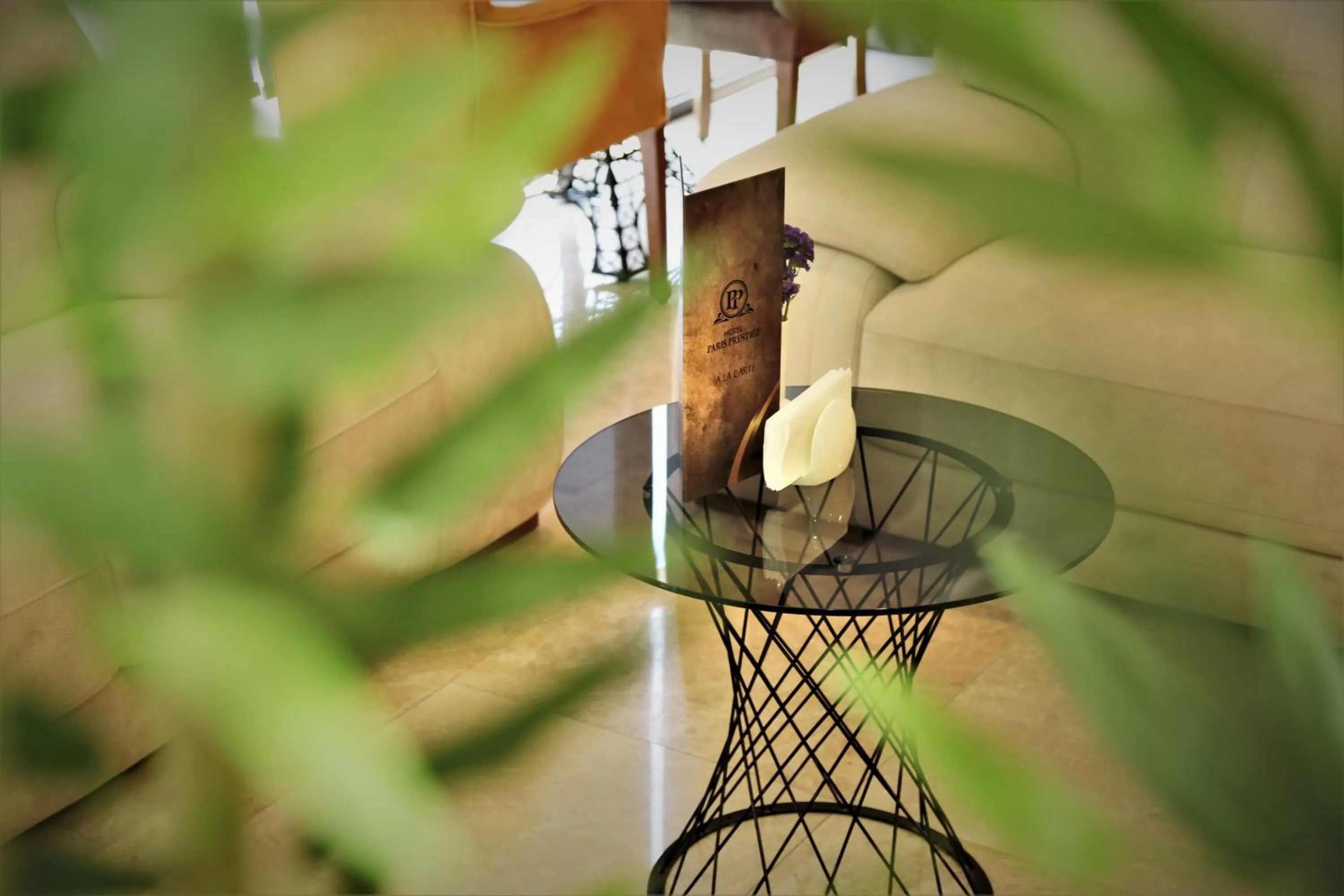 Lounge or bar in Hotel Paris Prestige