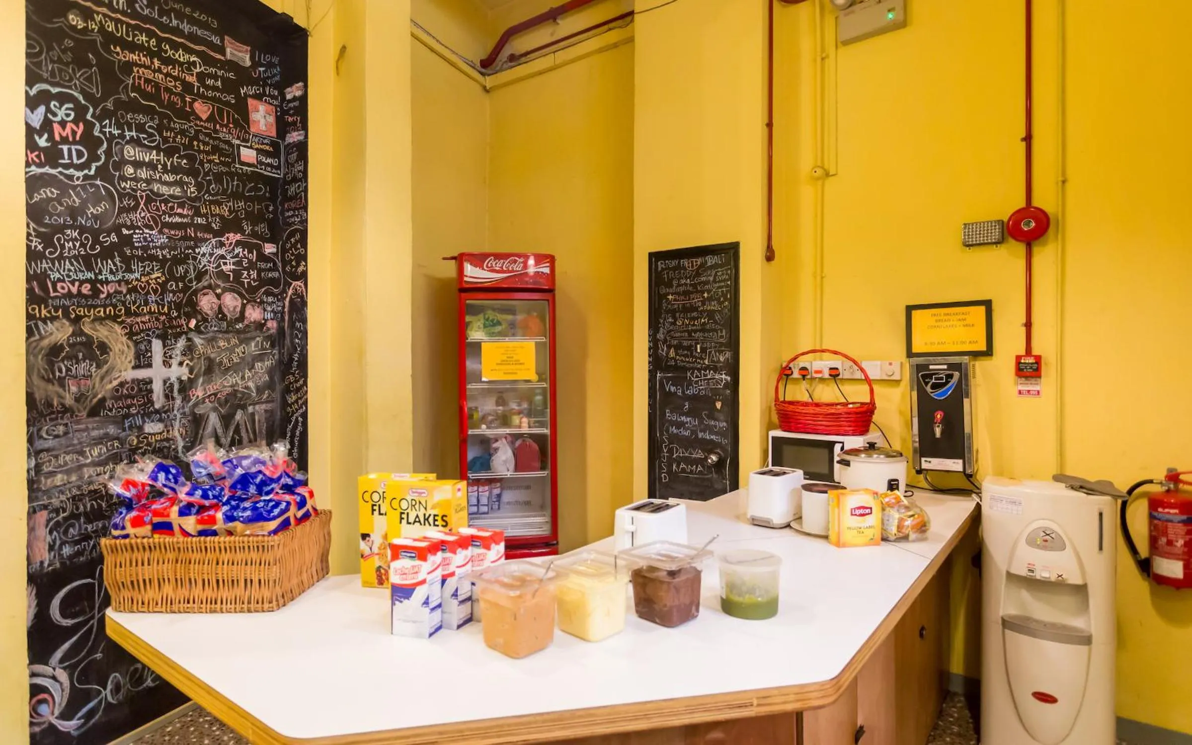 Breakfast in The Hive Singapore Hostel