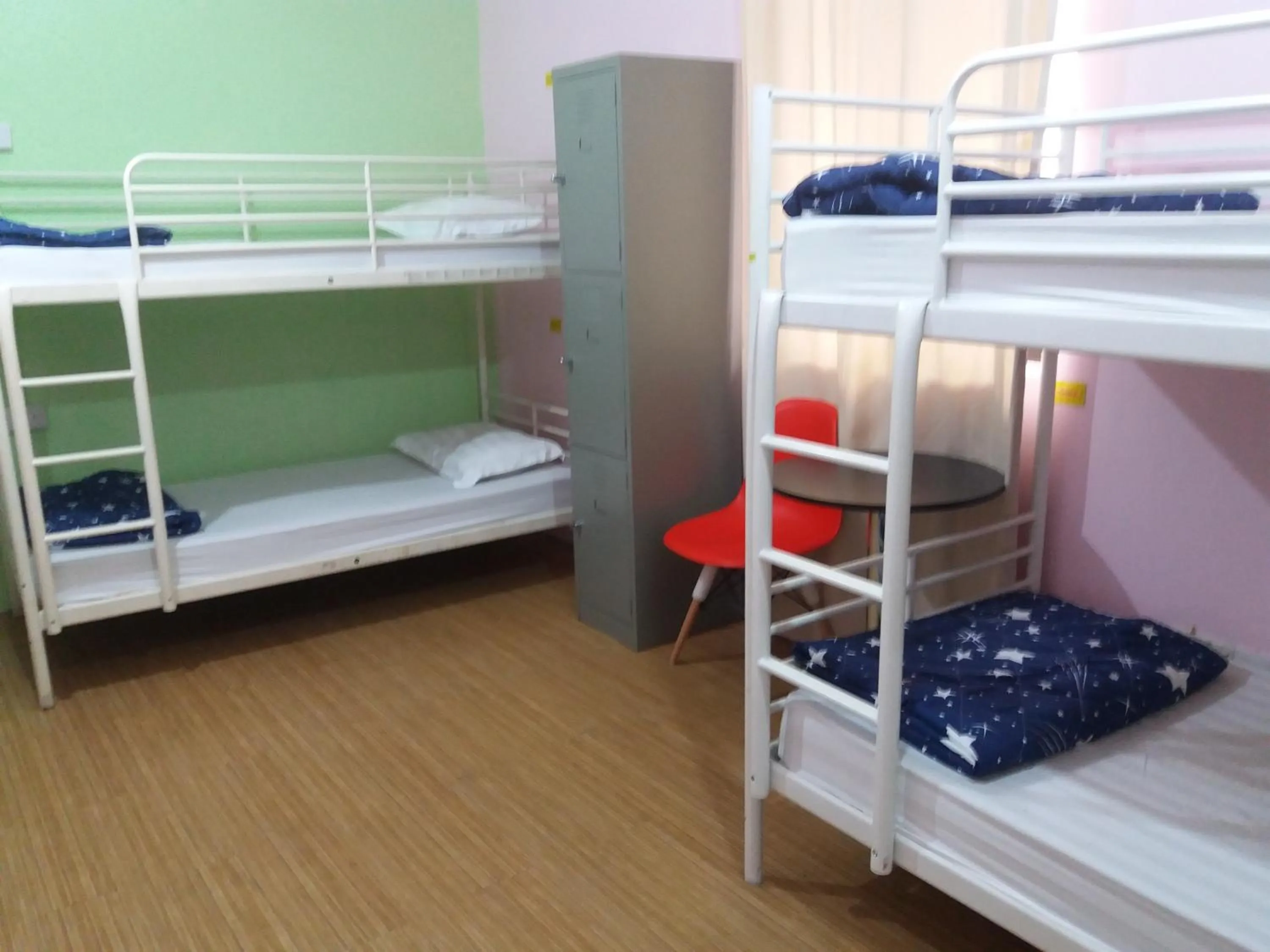 bunk bed, Bed in The Hive Singapore Hostel