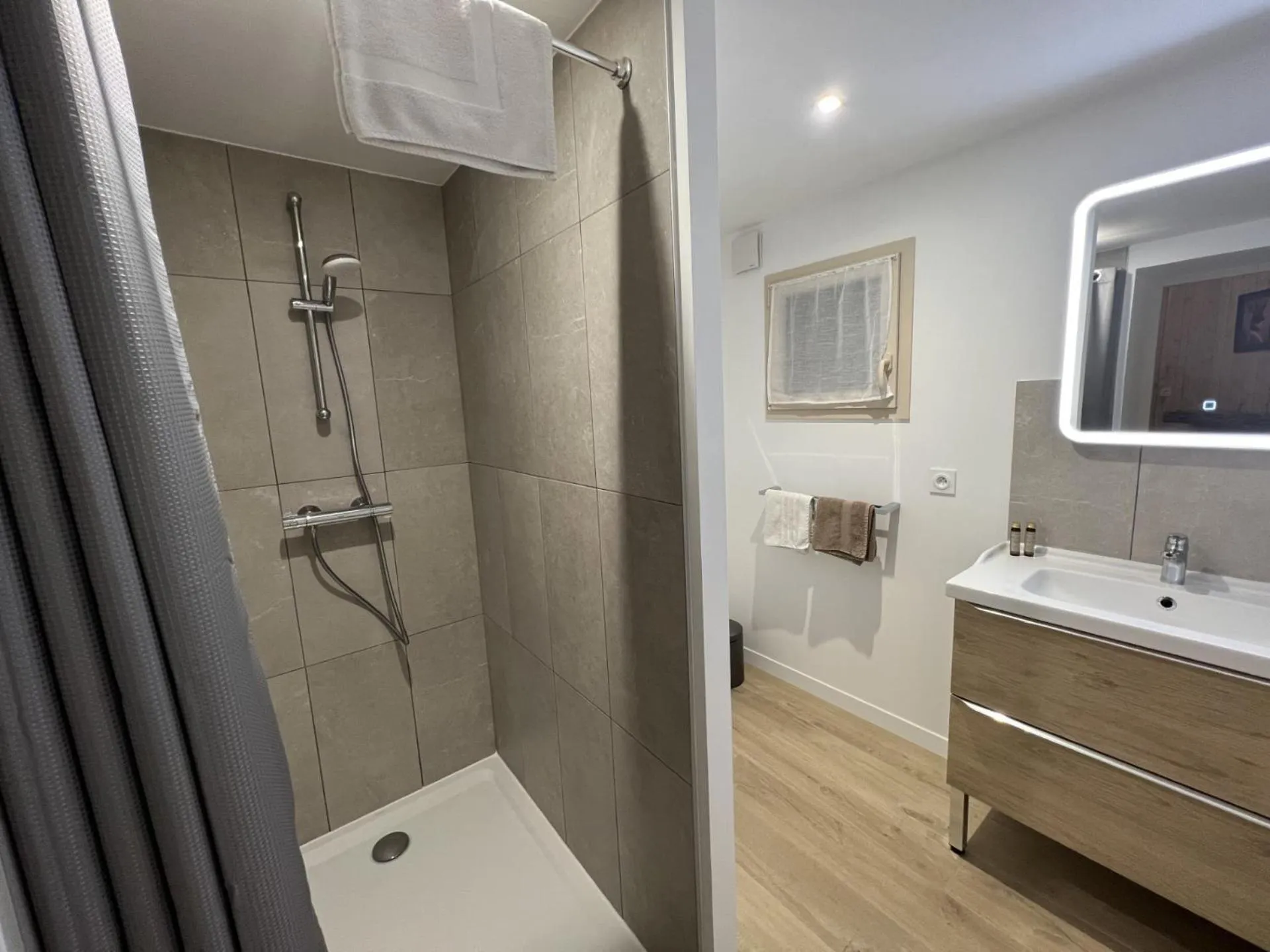Bathroom in AU LOGIS DE BELLEFOIS - Chambres d'hôtes