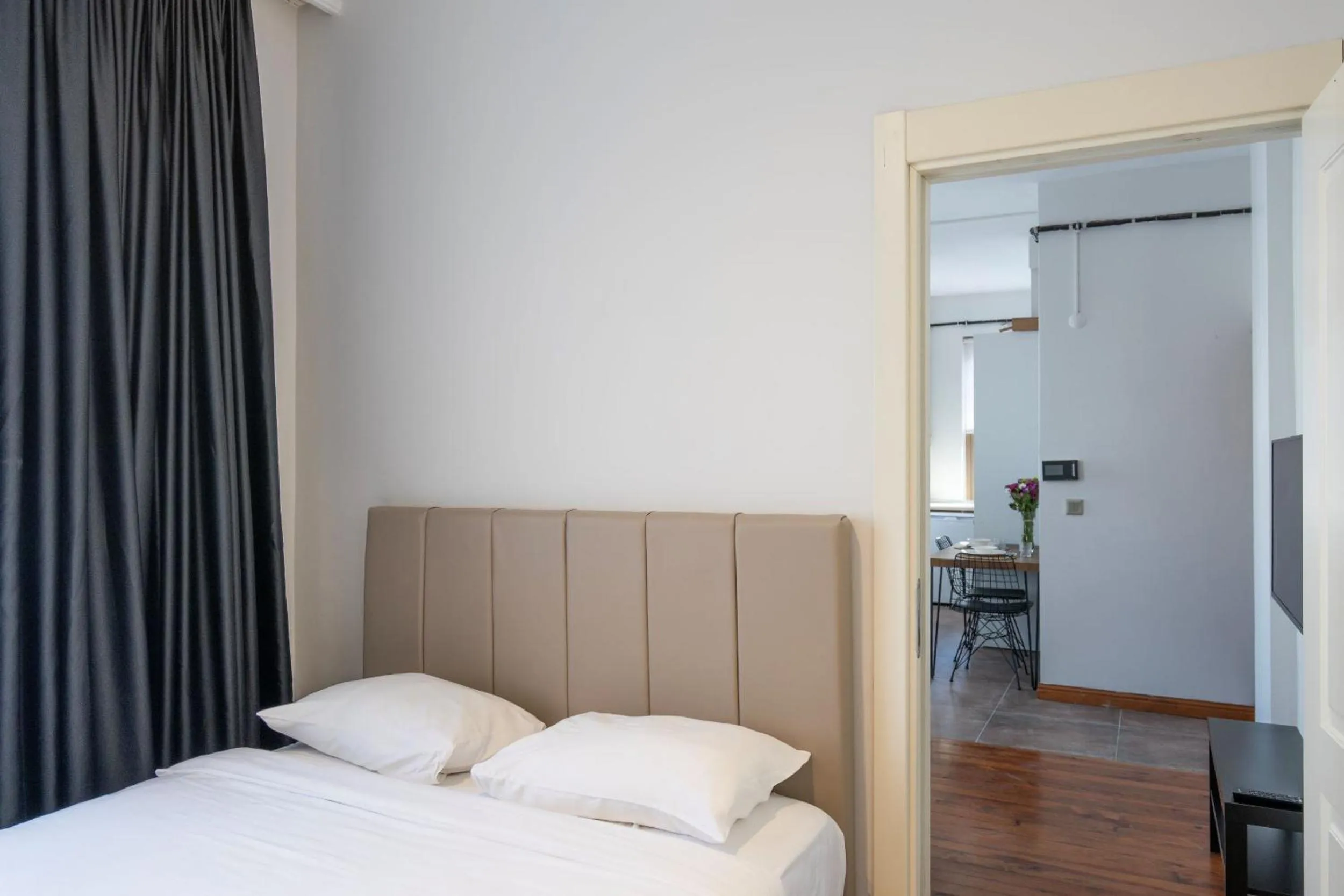 Bed in Eleven Aparts