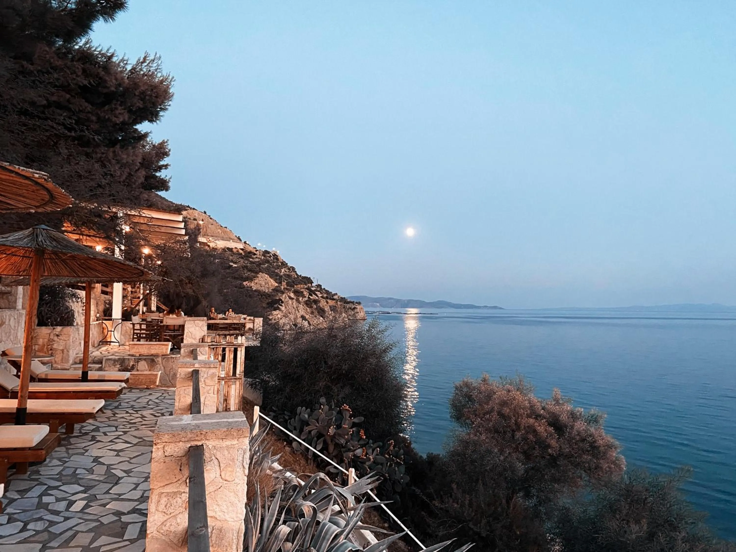 Property building in Hotel Cokkinis