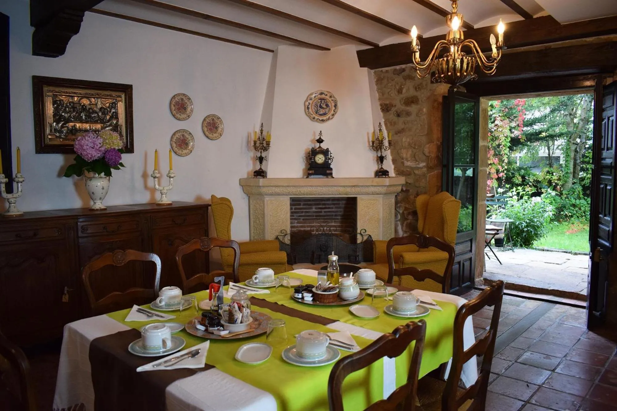 Habitaciones Casona De Linares