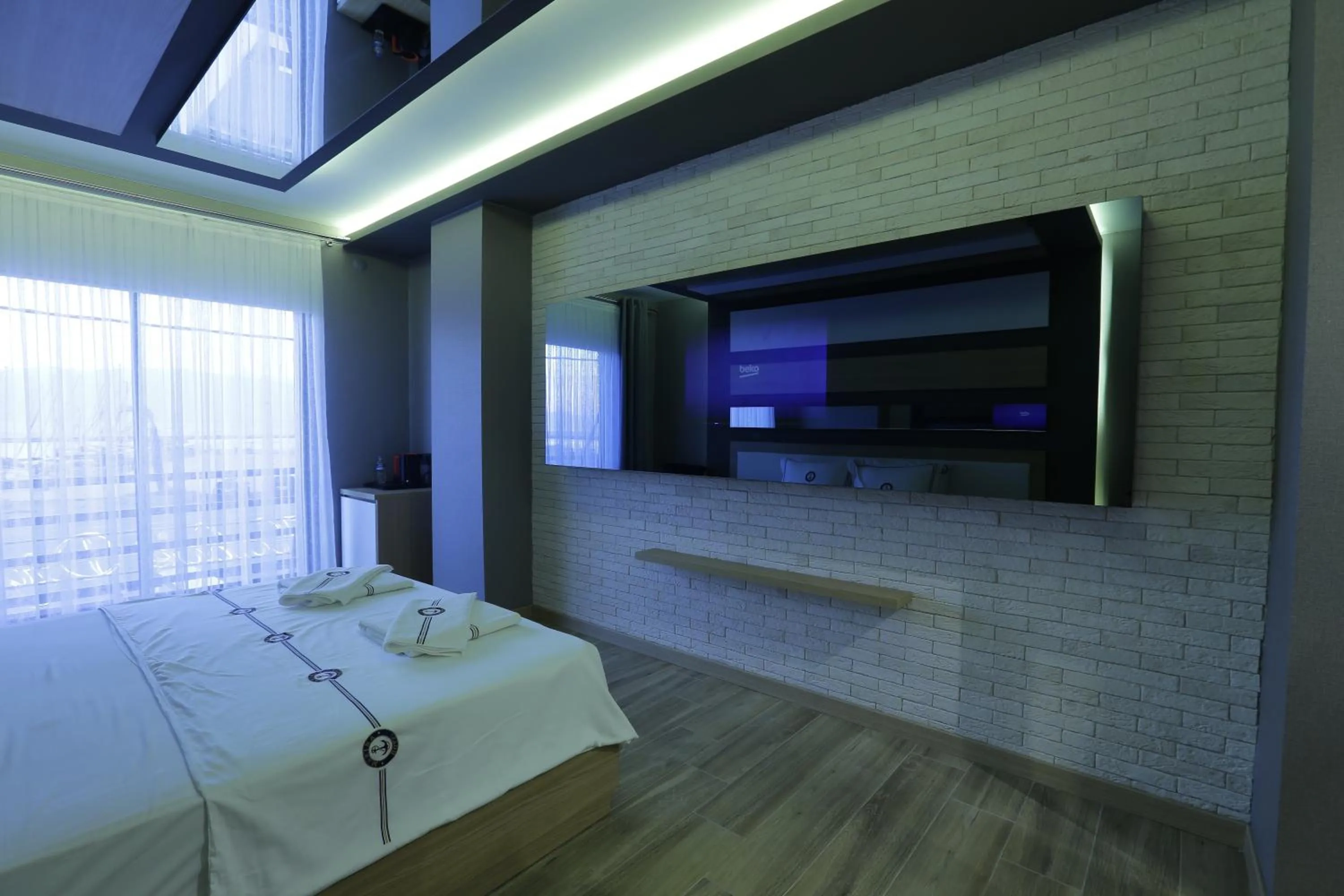 Photo of the whole room in Burhaniye Marina Boutique Hotel