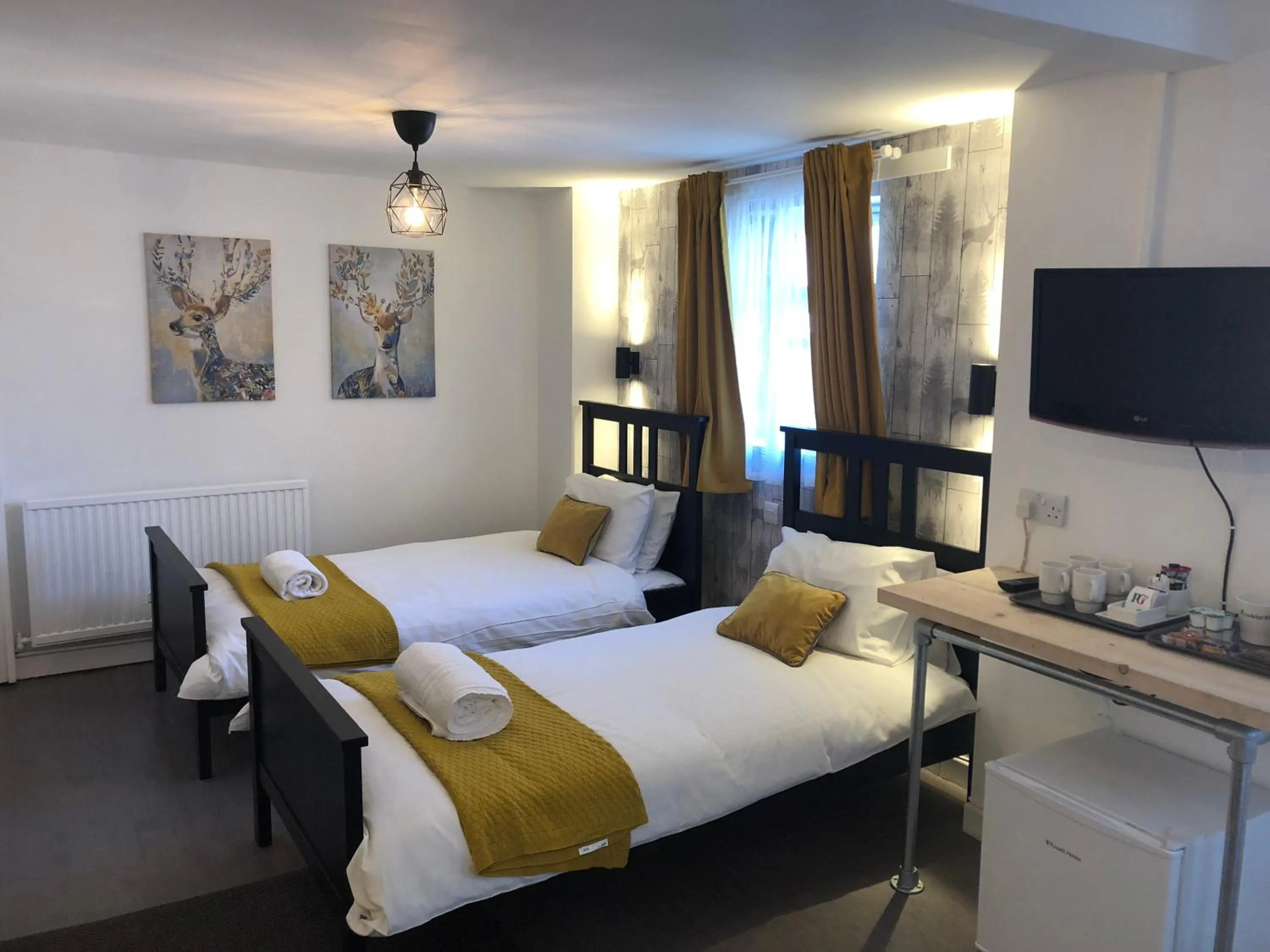 Bed in Raleghs Cross Inn