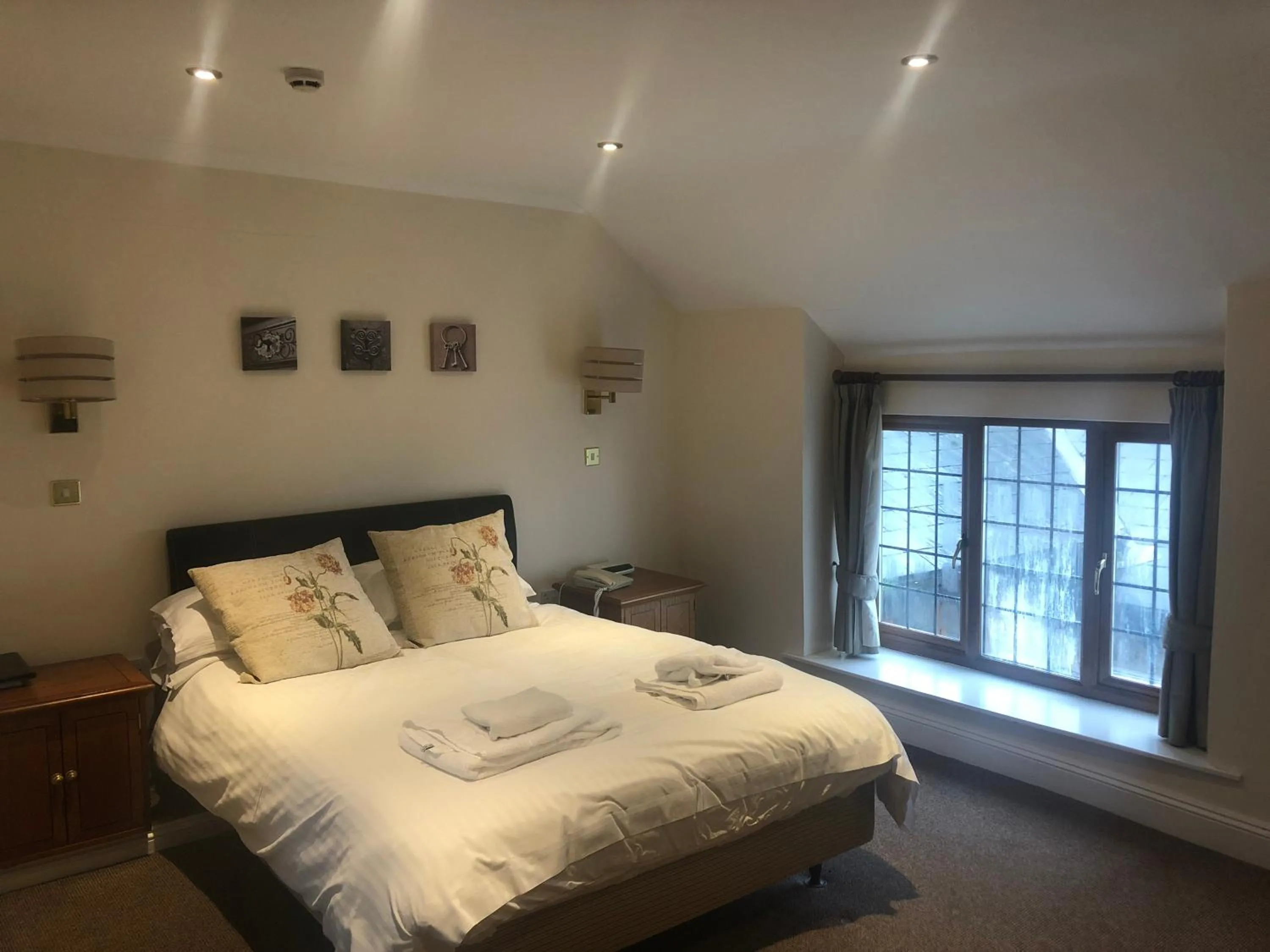 Bed in Raleghs Cross Inn