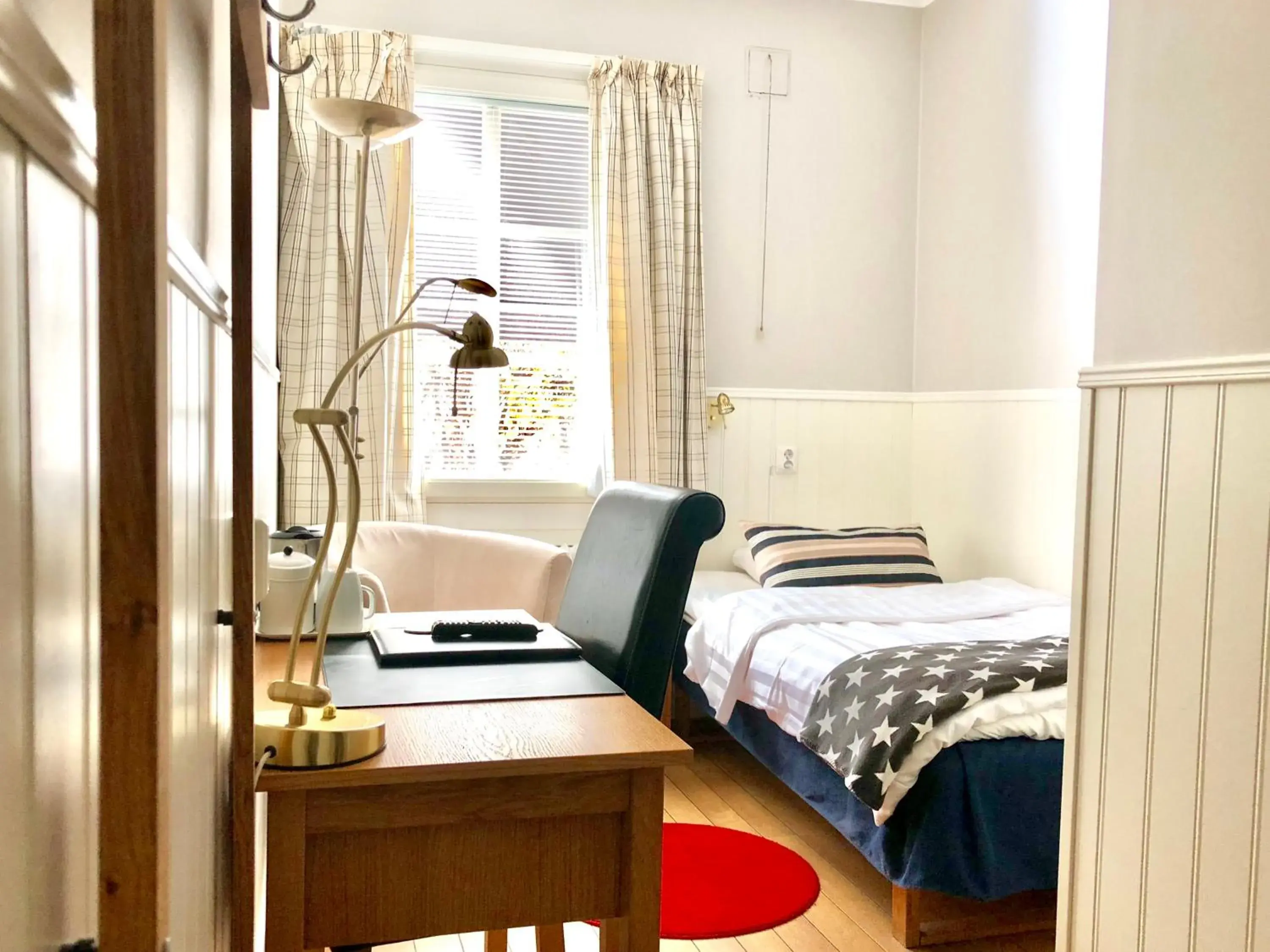 Budget Single Room in Hotell Uddewalla Budget Single Room in Hotell Uddewalla