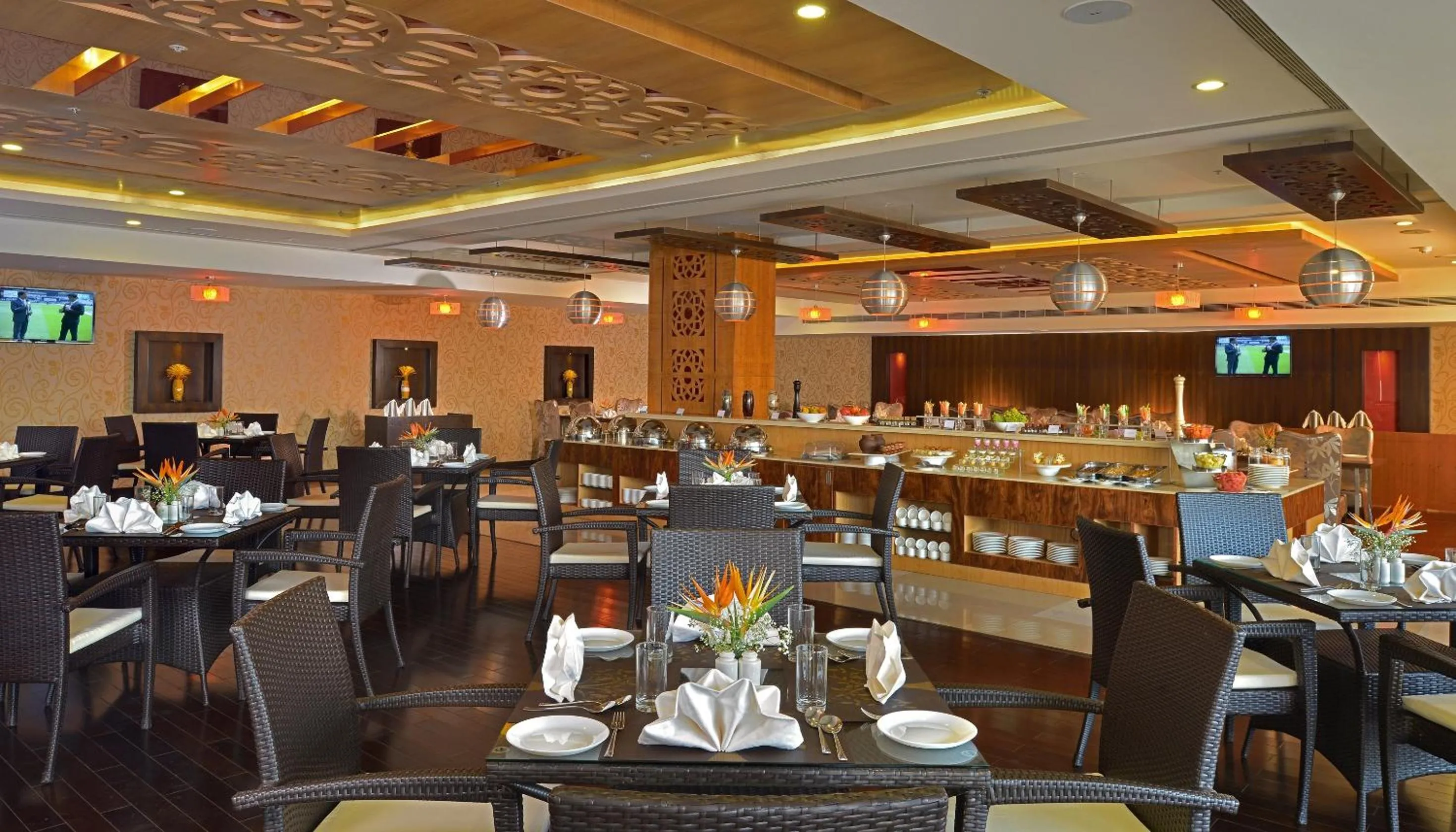 Restaurant/places to eat in Fortune Select Grand Ridge, Tirupati - Member ITC Hotels' Group