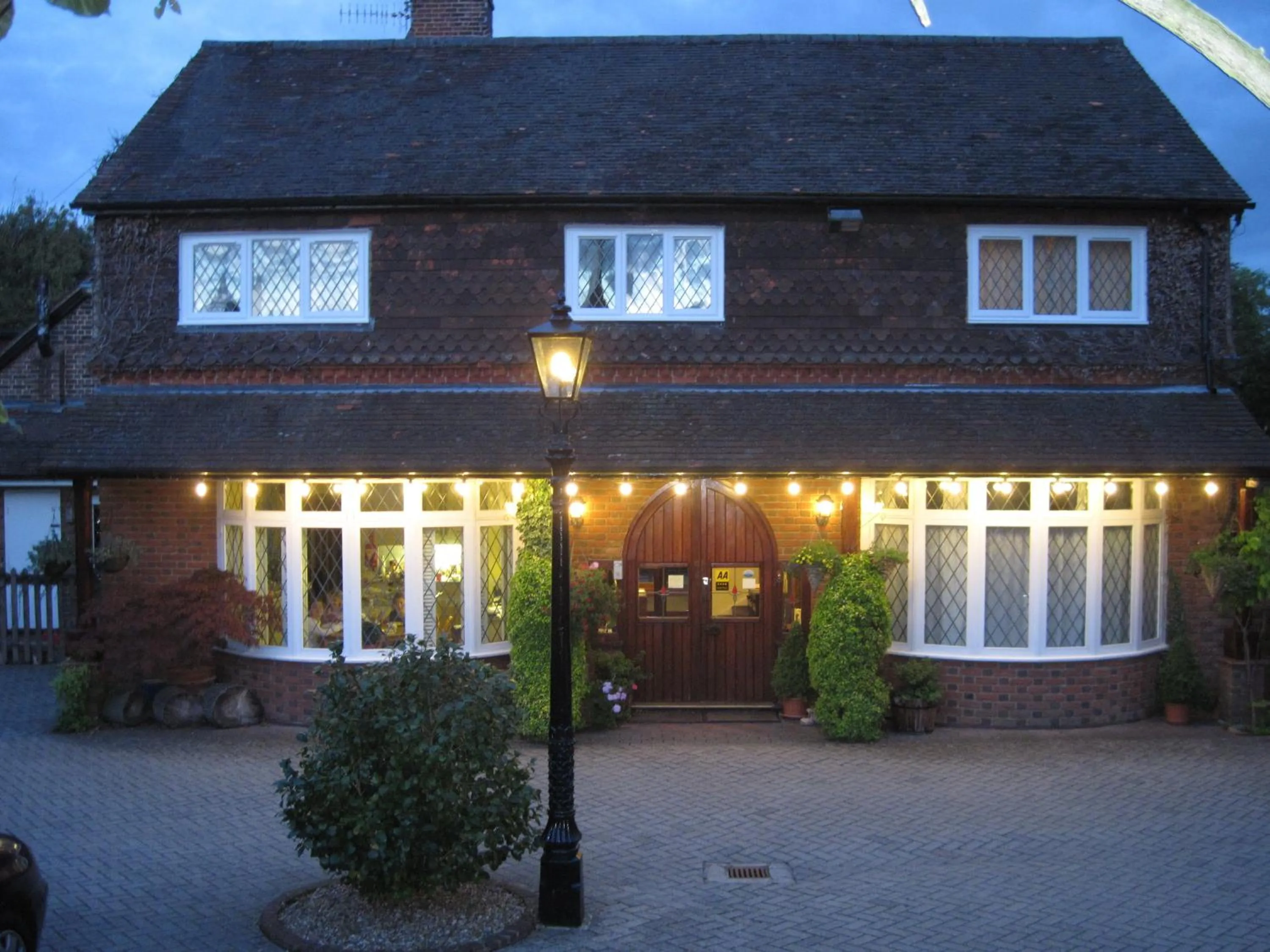 Facade/entrance in Trumbles Gatwick B&B