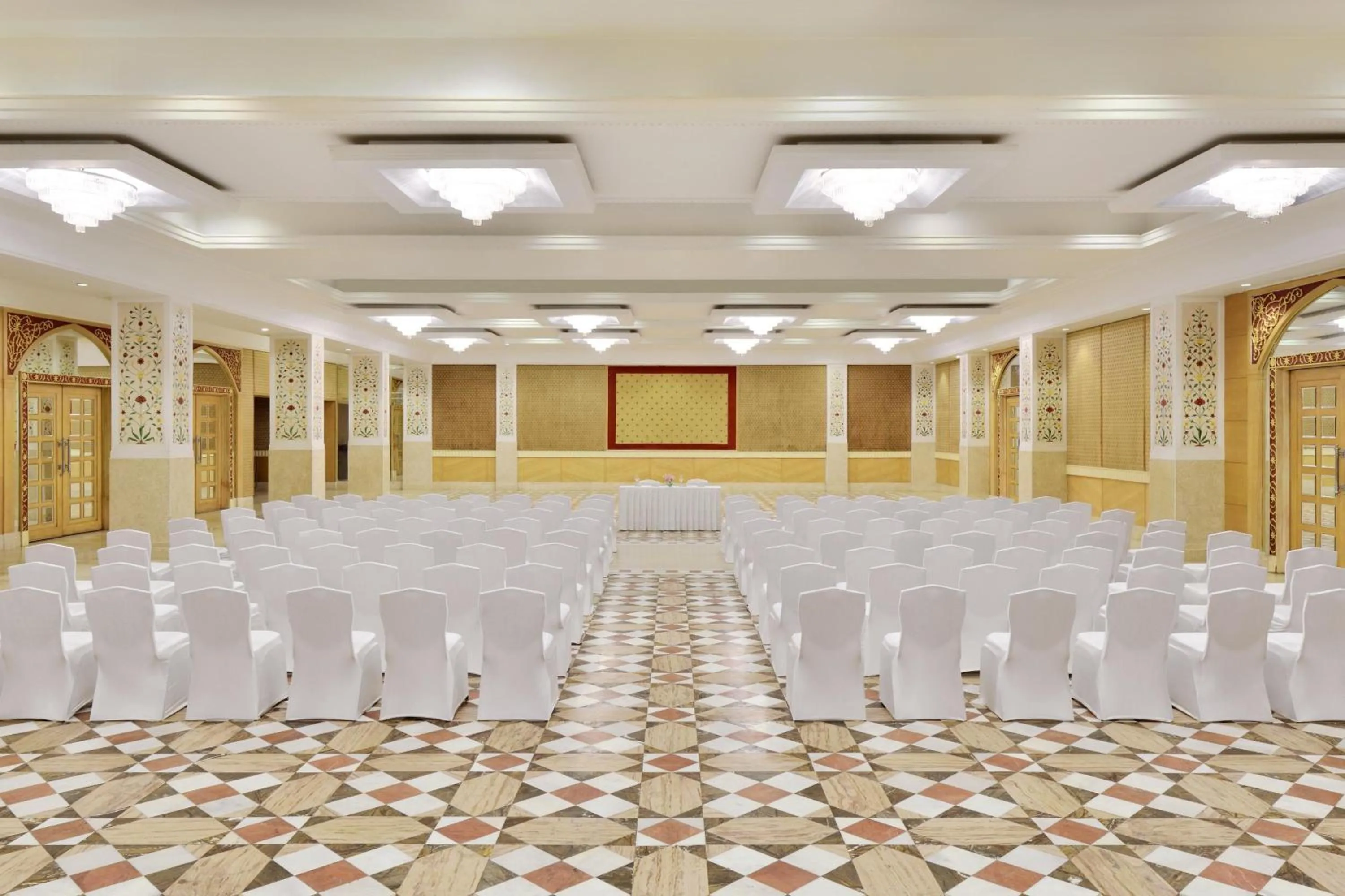 Meeting/conference room in Le Meridien Jaipur Resort & Spa