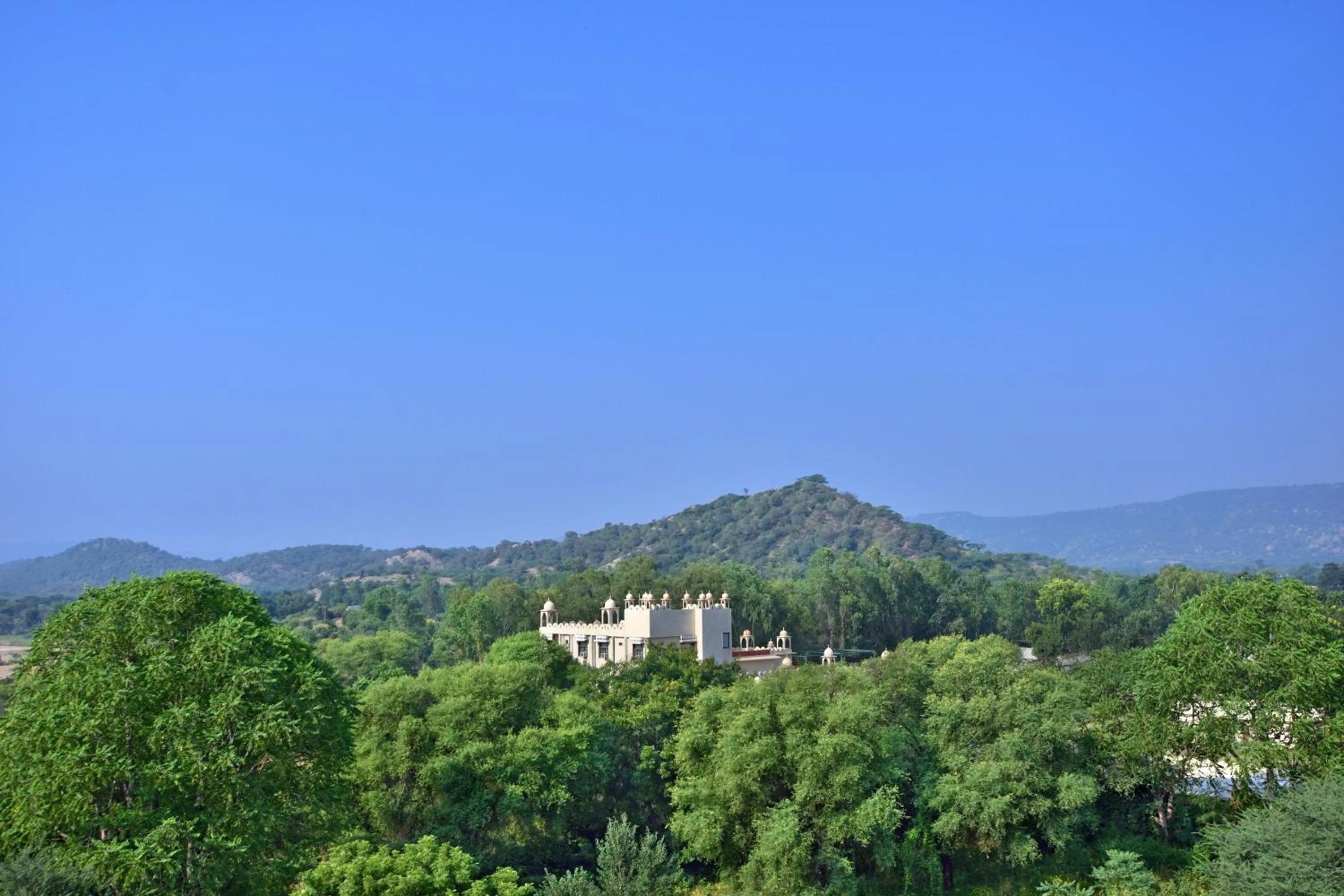 Photo of the whole room in Le Meridien Jaipur Resort & Spa