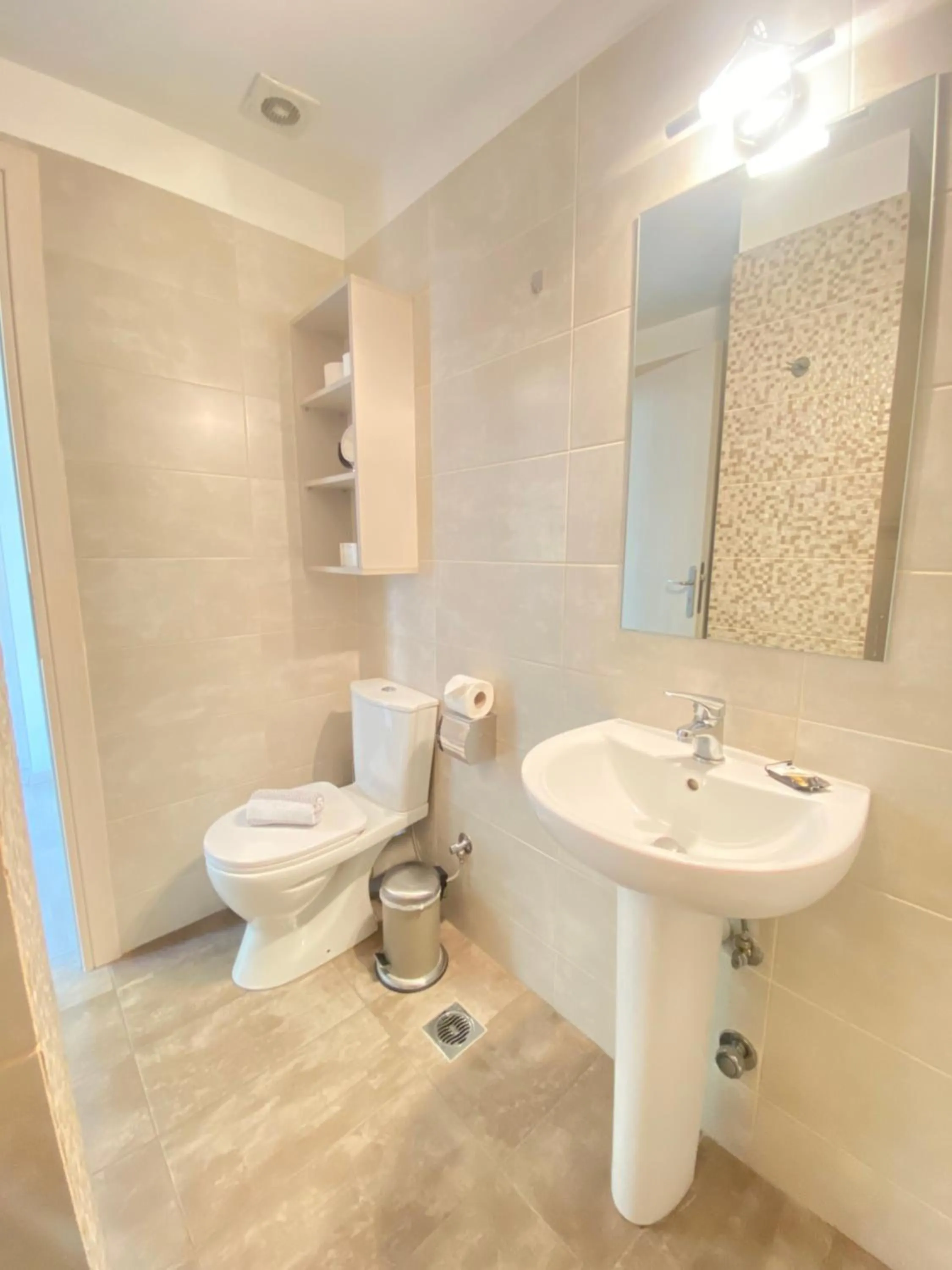 Bathroom in Tins Hotel City - Athens