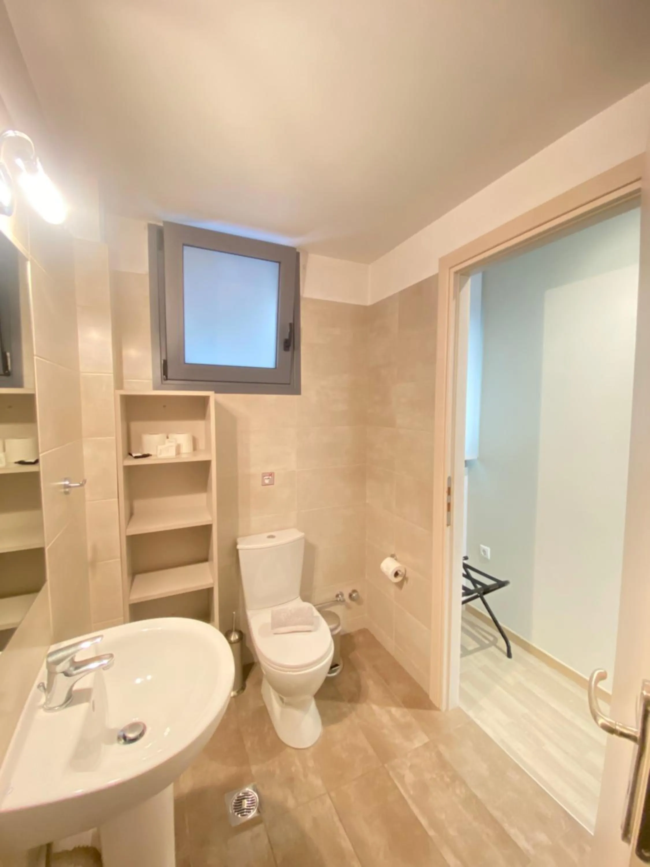 Bathroom in Tins Hotel City - Athens