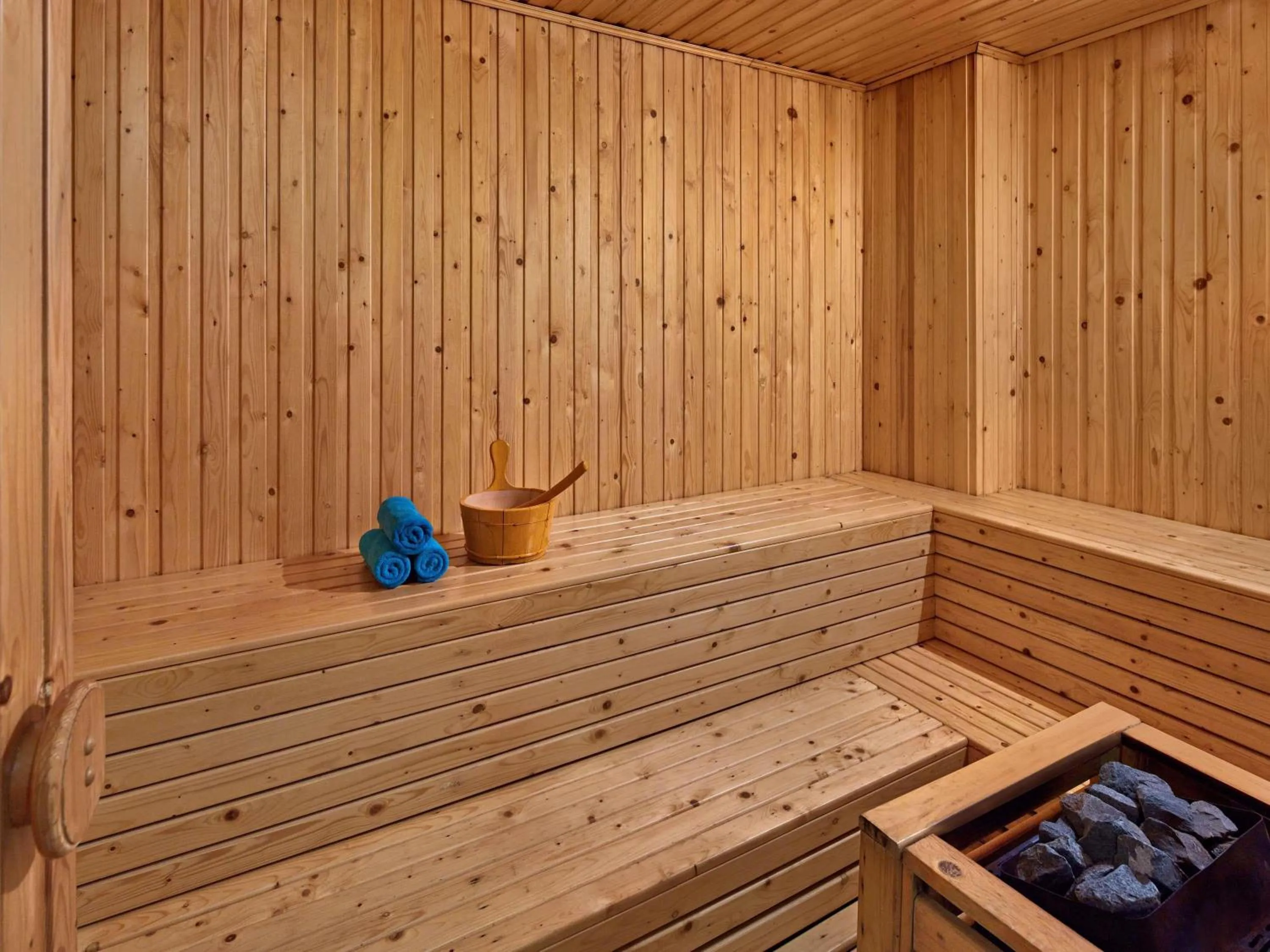 Fitness centre/facilities in Novotel Living Saigon South