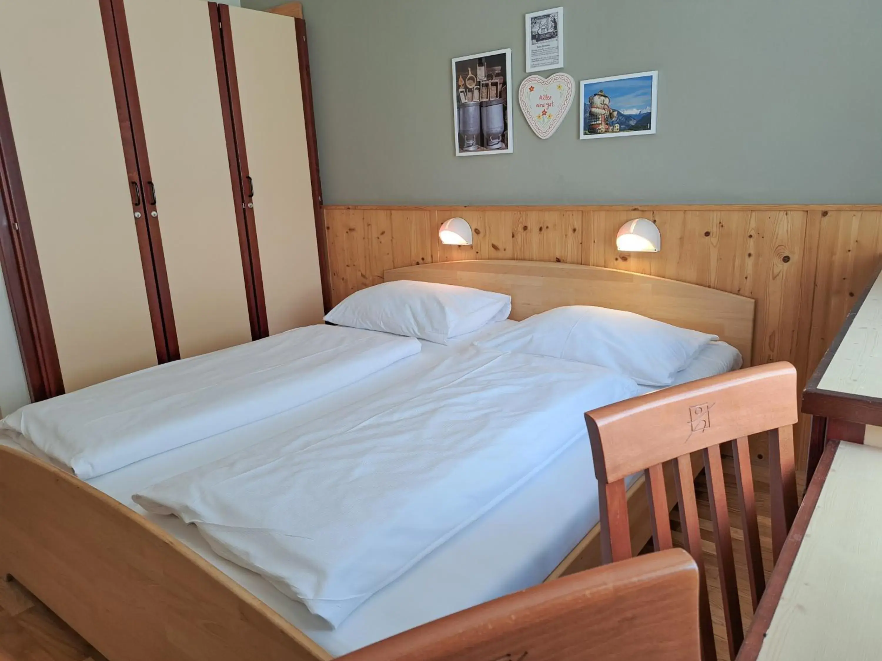 Low Budget Double Room in JUFA Hotel Bad Aussee Low Budget Double Room in JUFA Hotel Bad Aussee