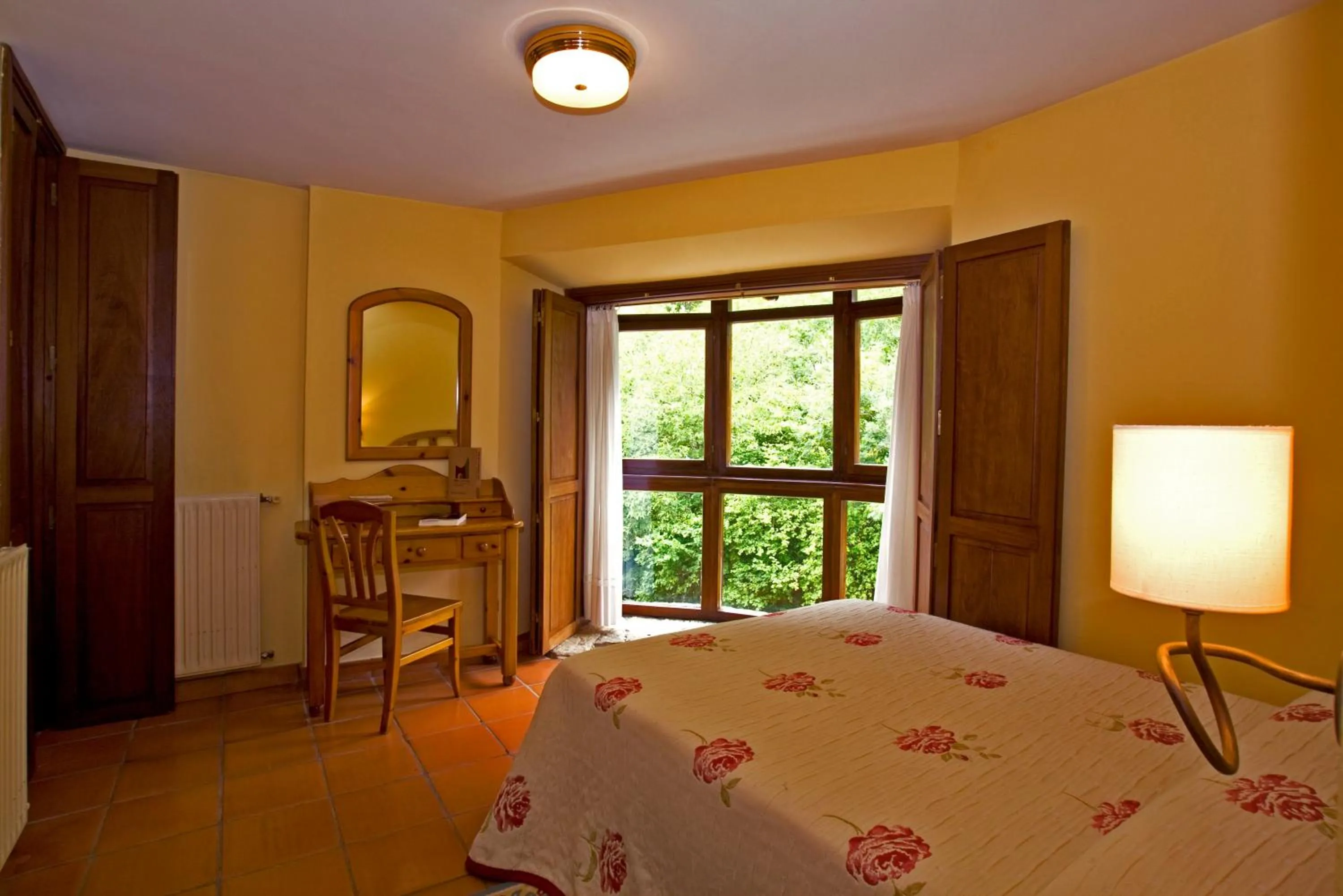 Day, Bed in La Casona de Mestas