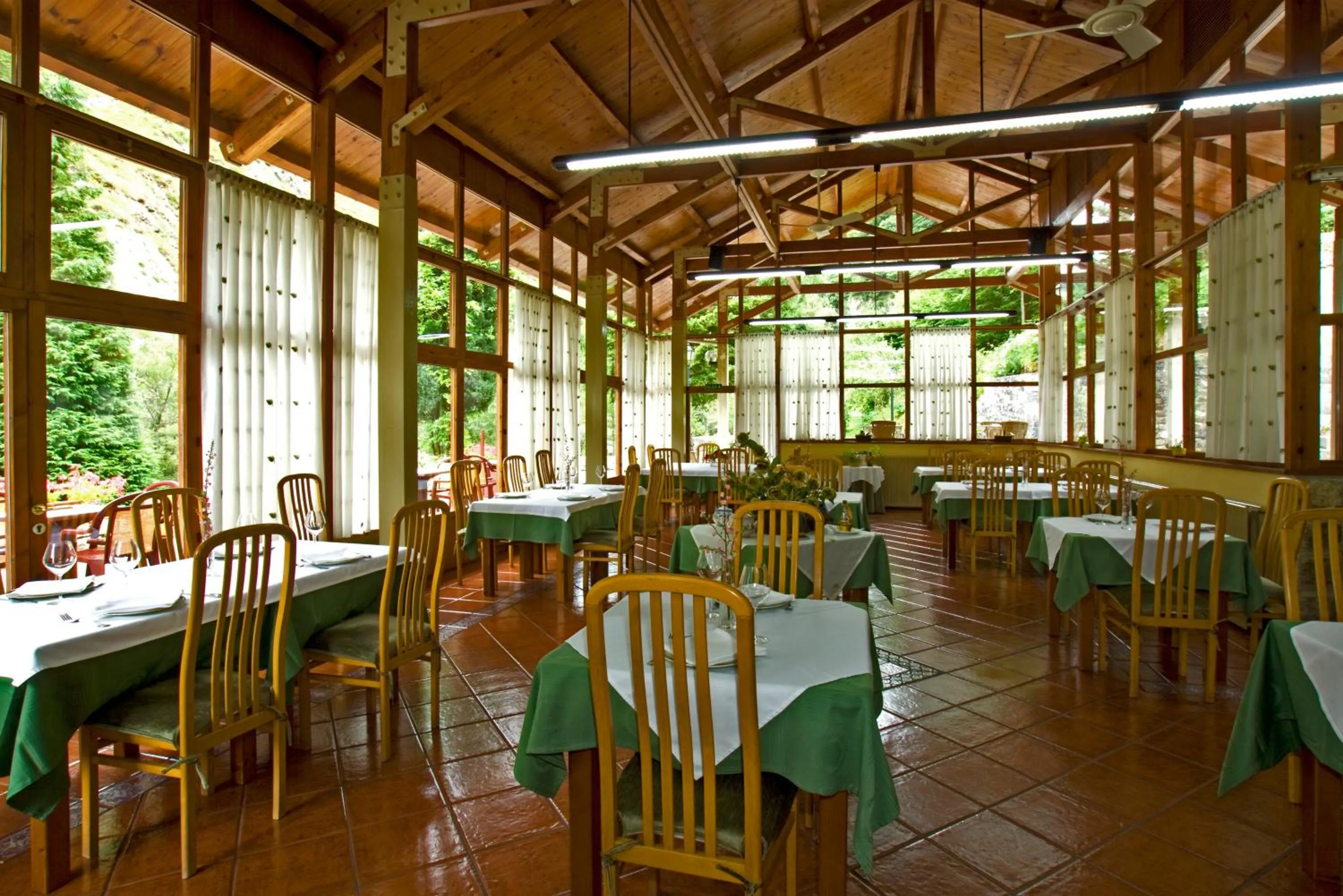 Restaurant/places to eat in La Casona de Mestas