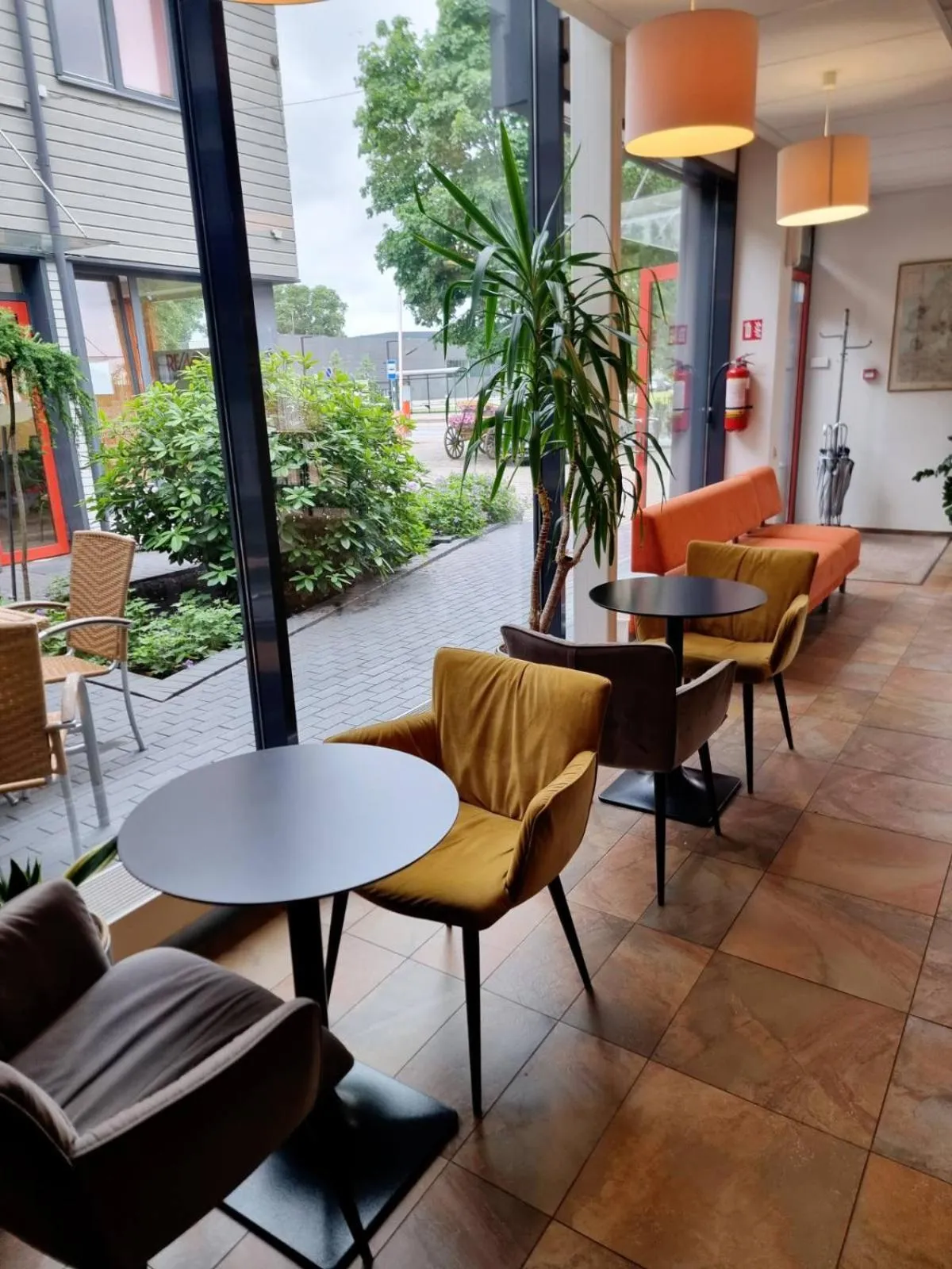 Seating area in Info Hotel