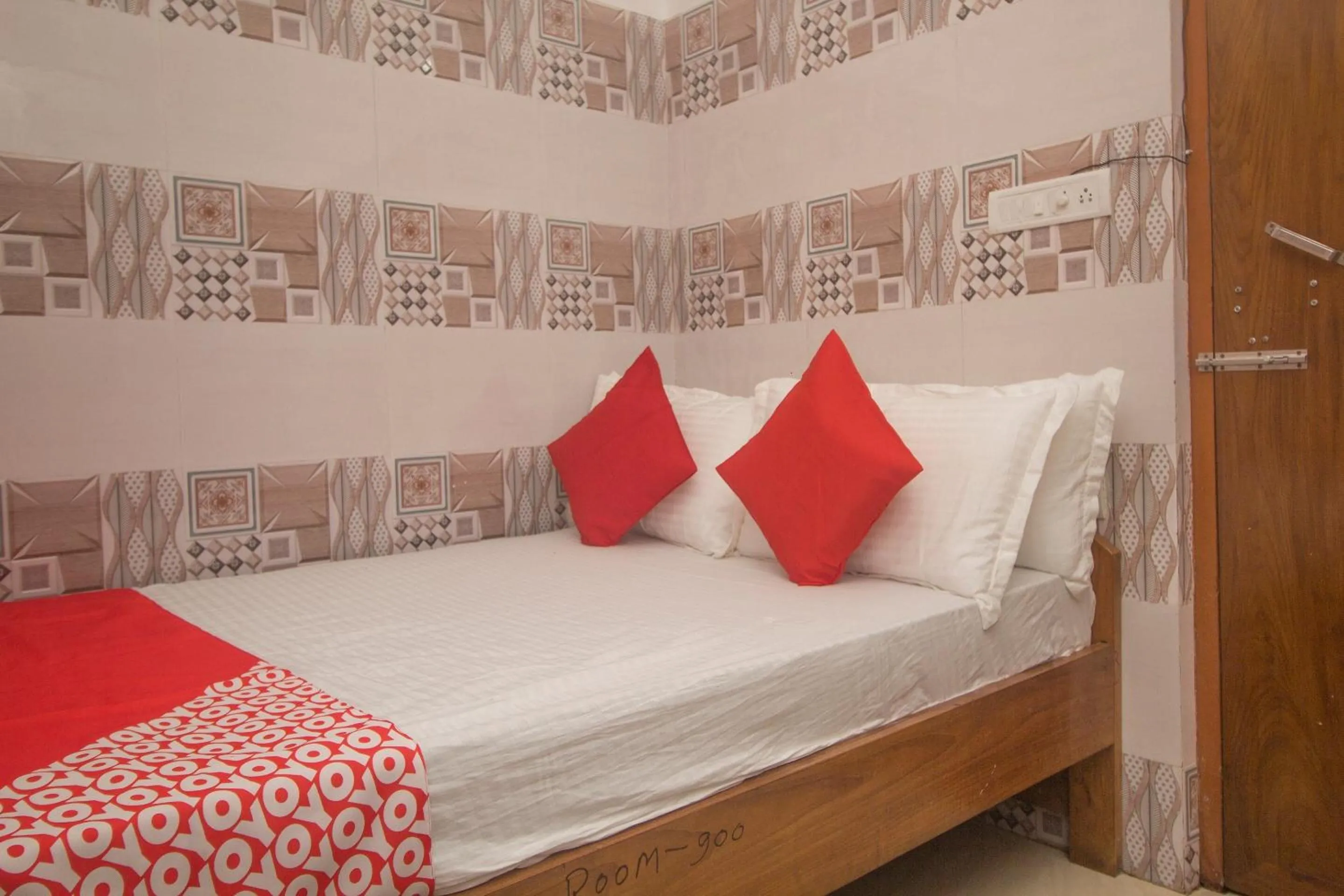Bedroom in Super Hotel O Kshounish Residency