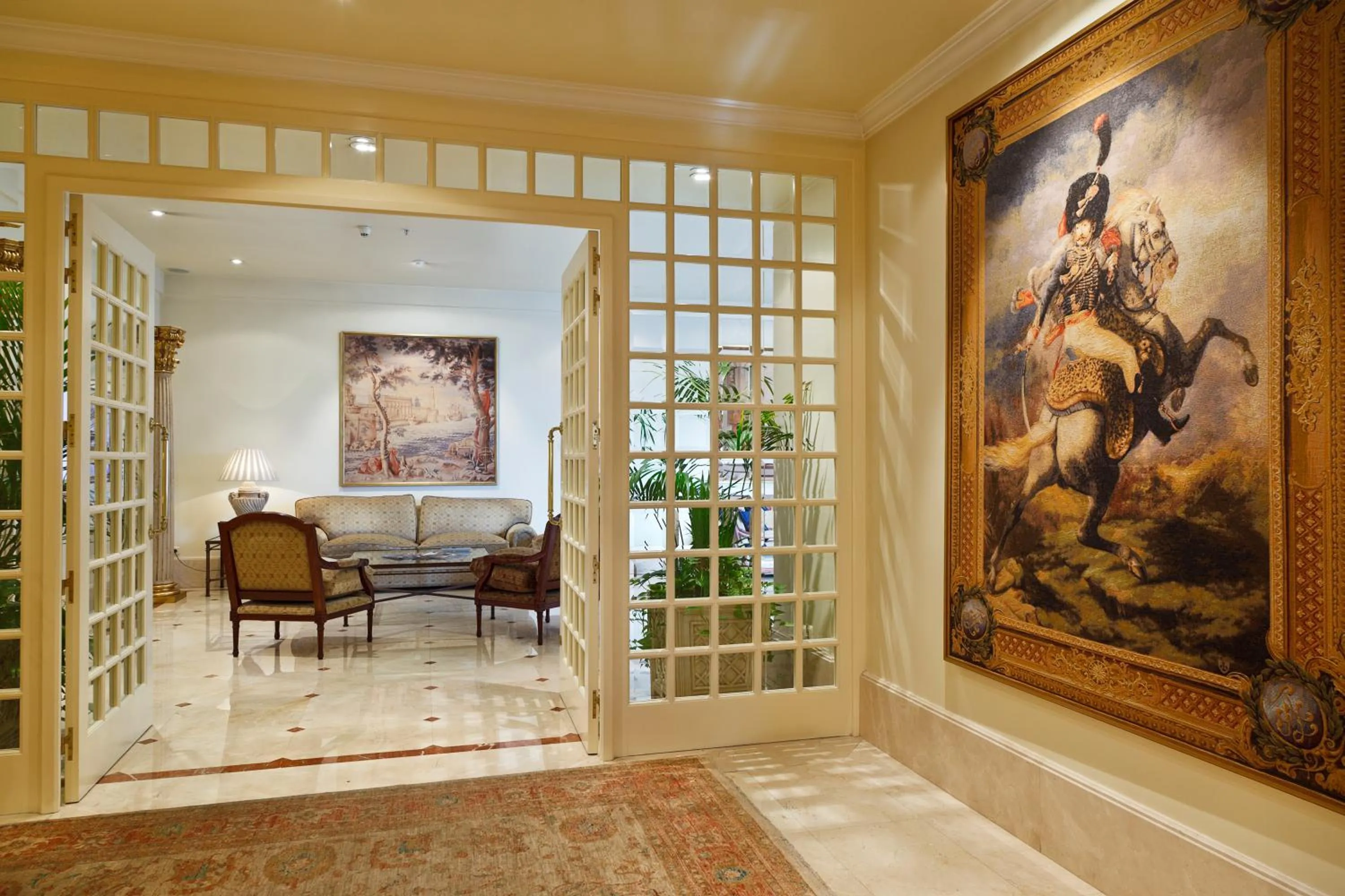 Communal lounge/ TV room in Hotel Atlántico