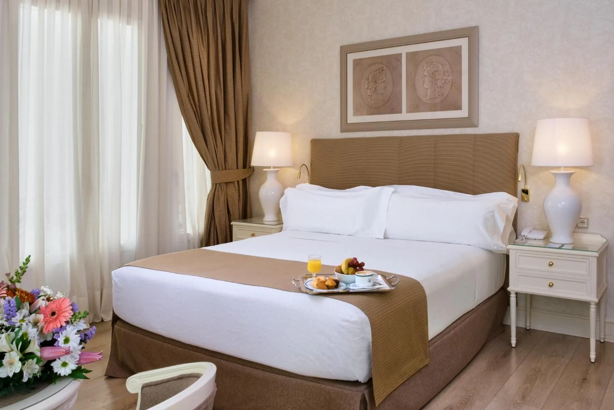 Photo of the whole room, Bed in Hotel Atlántico