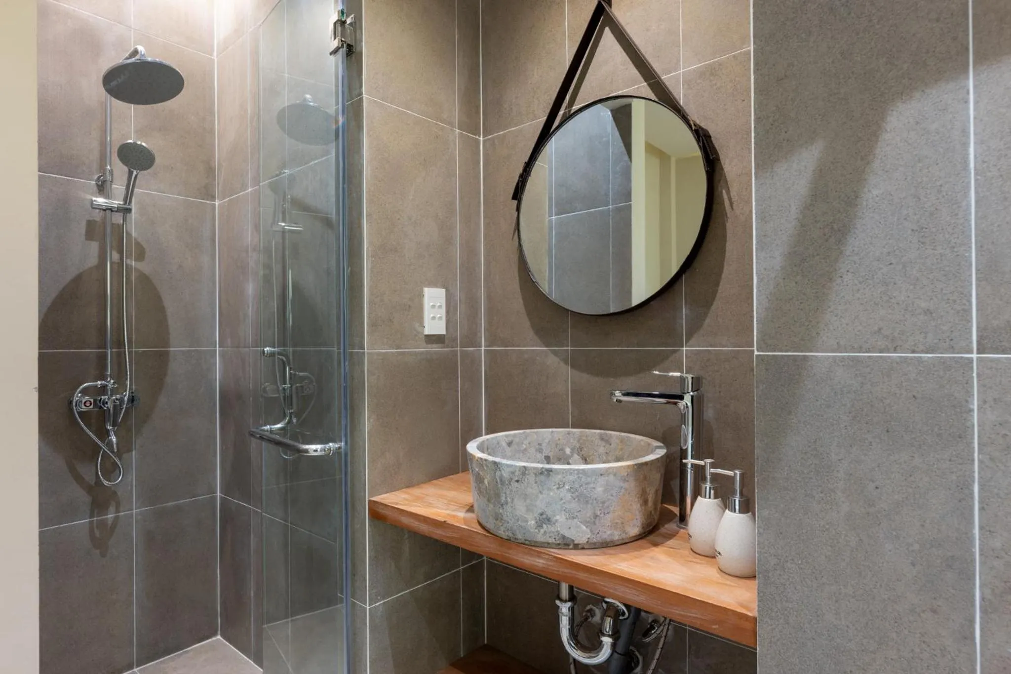 Shower in Vaia Hoi An Boutique Hotel