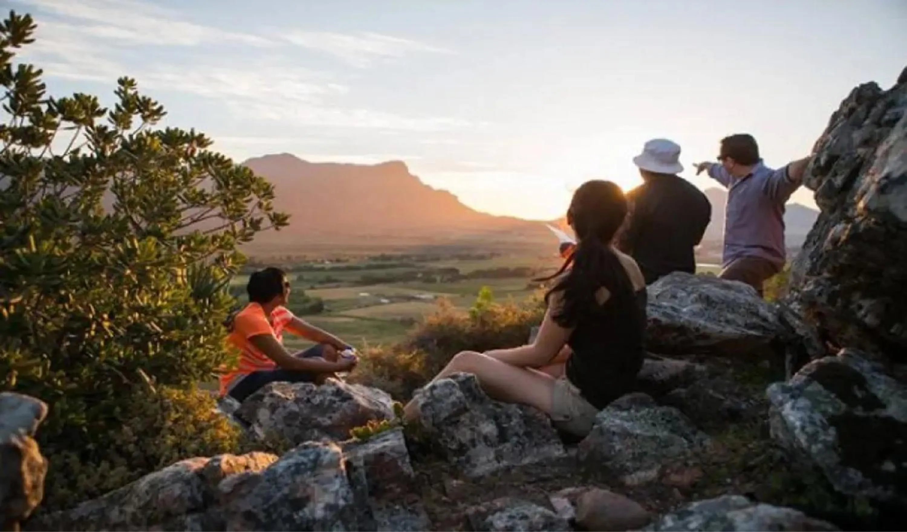 People in La Paris Estate