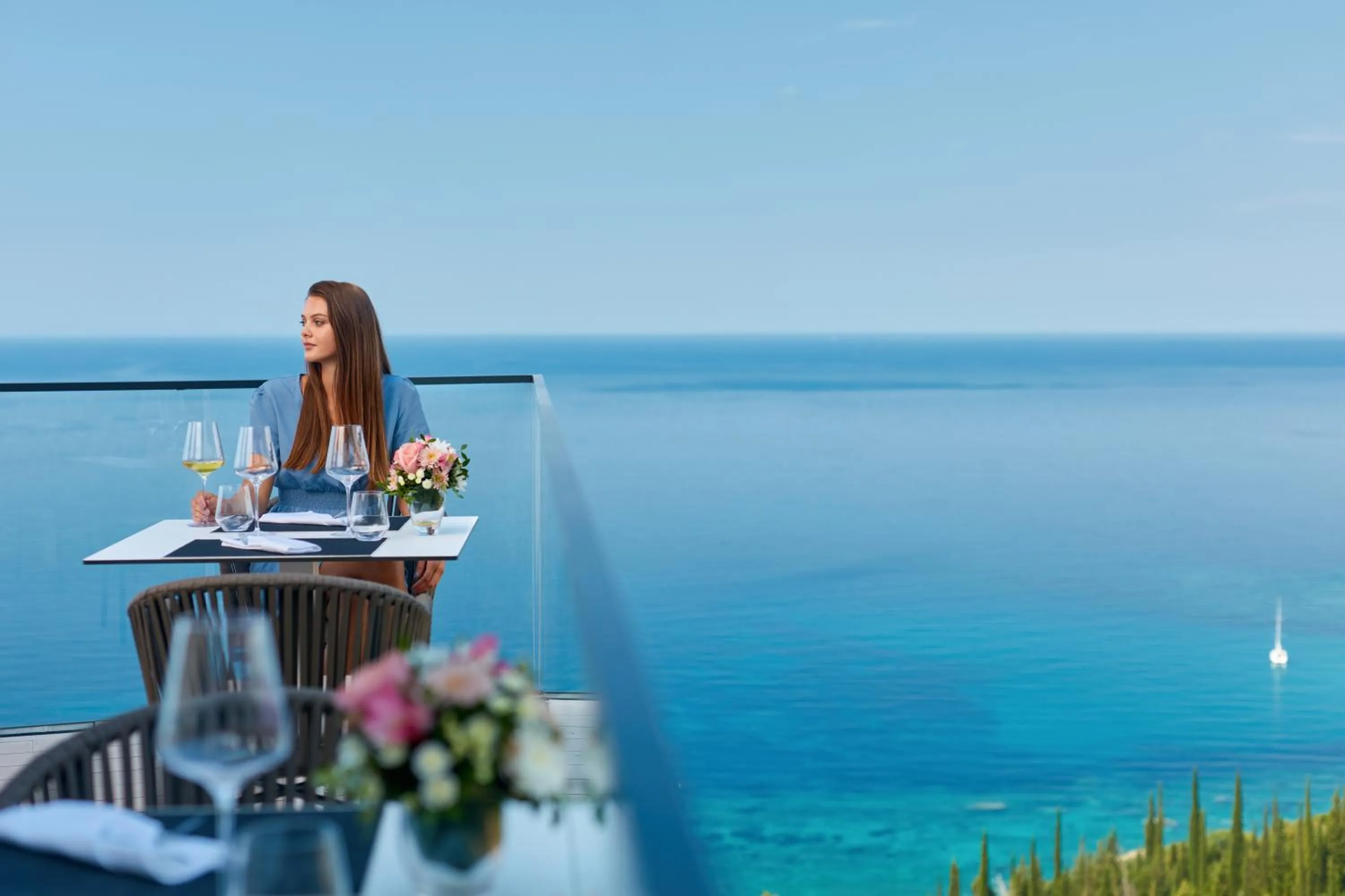 Food and drinks in ĀNANTI Resort, Residences & Beach Club - The Leading Hotels of the World