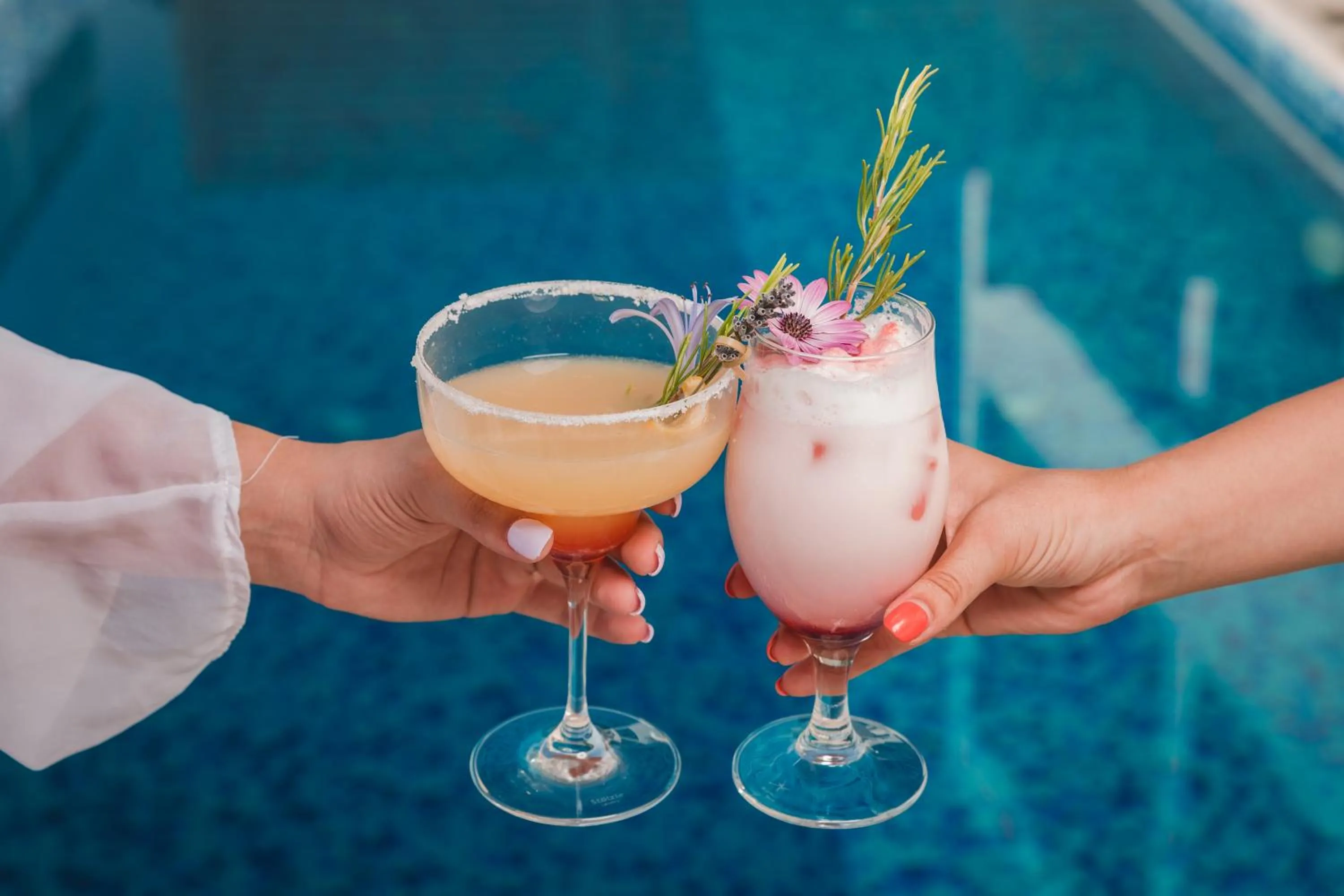 Food and drinks in ĀNANTI Resort, Residences & Beach Club - The Leading Hotels of the World