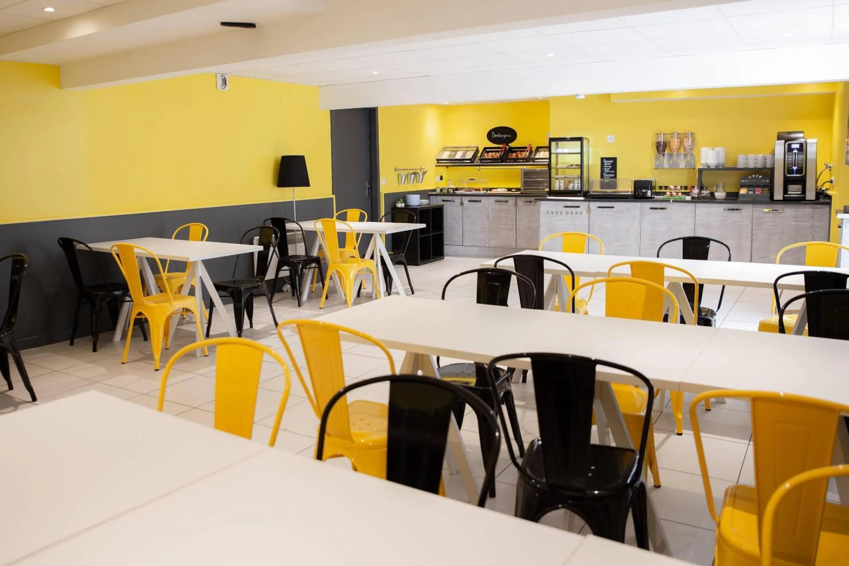 Breakfast in Comfort Aparthotel Frejus La Tour de Mare