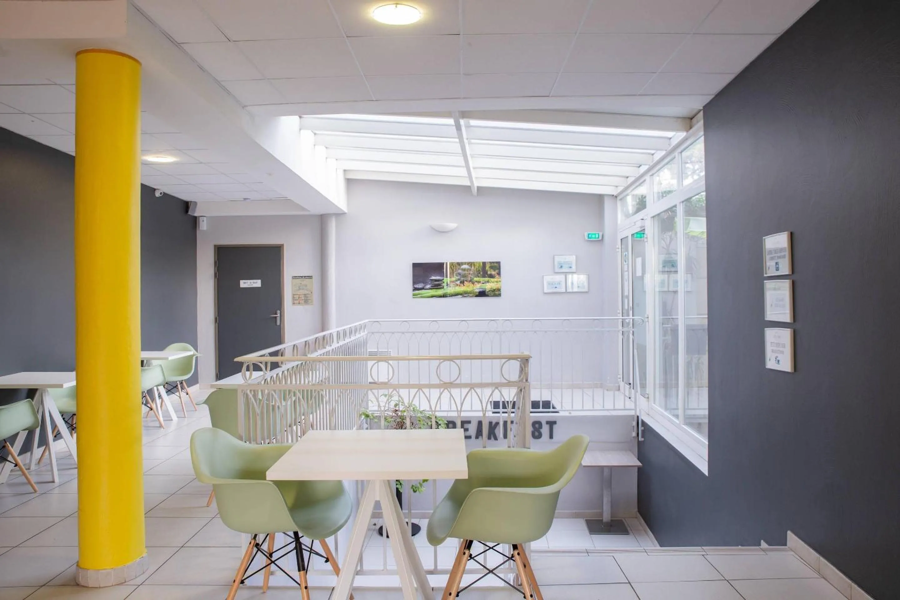 Lobby or reception in Comfort Aparthotel Frejus La Tour de Mare