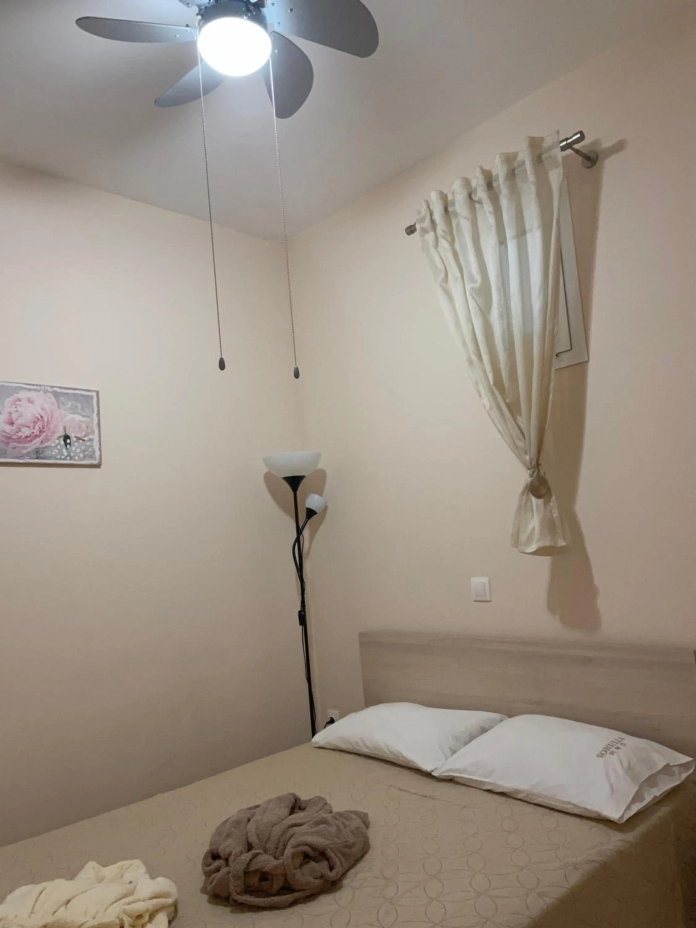 Bed in G&M Luxury Studios