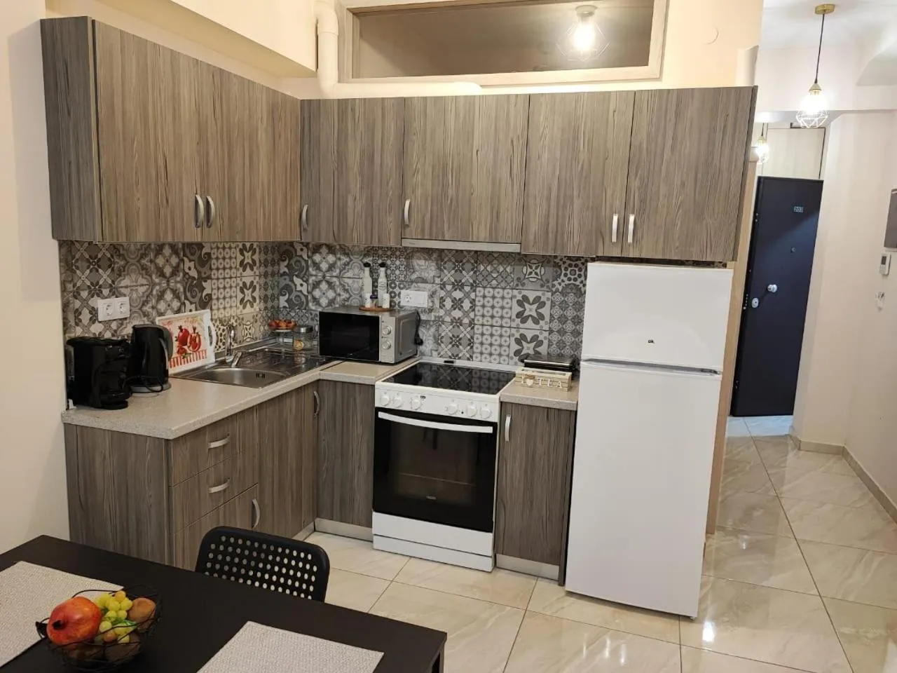 Dining area in G&M Luxury Studios