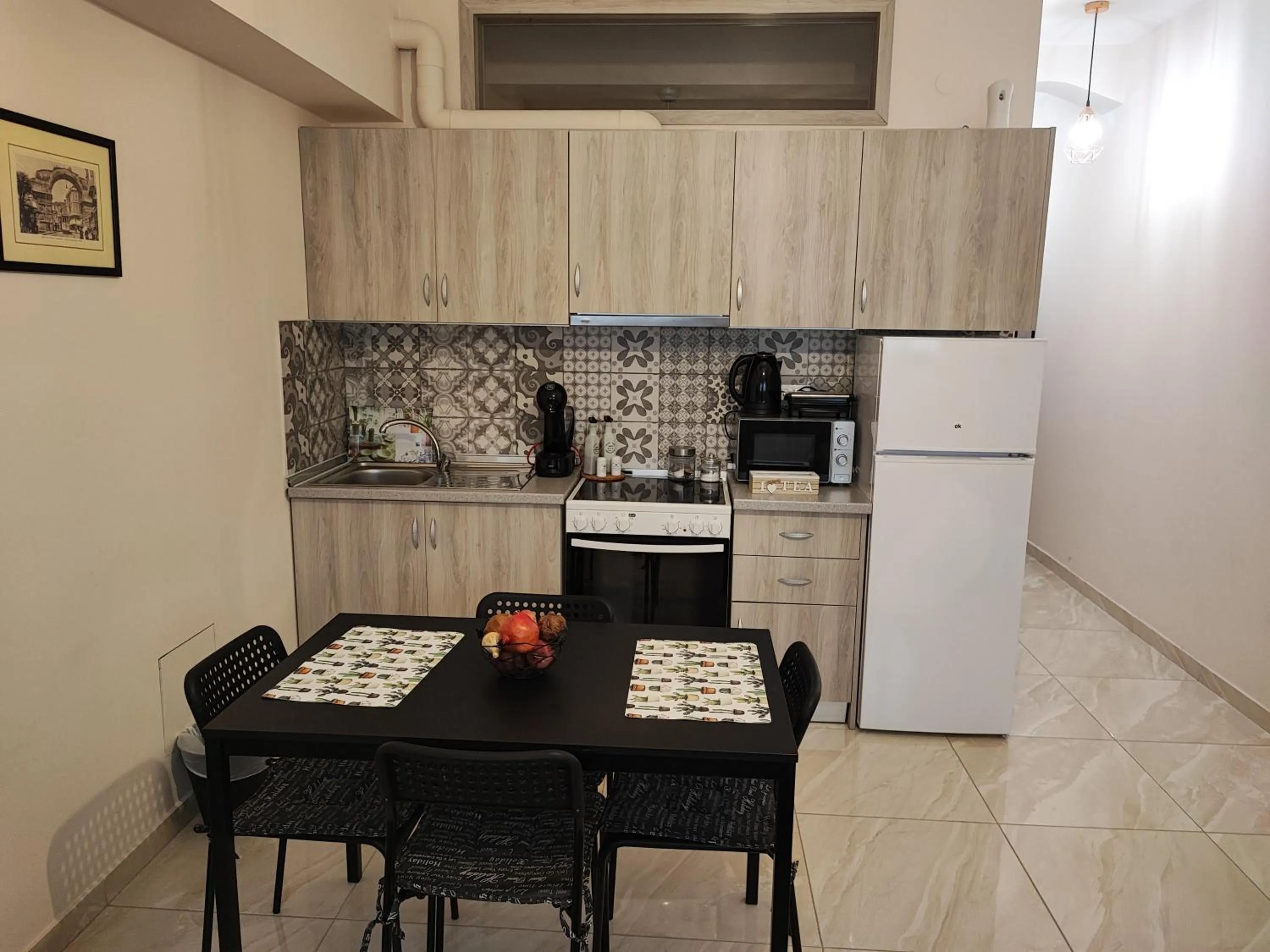 Dining area in G&M Luxury Studios