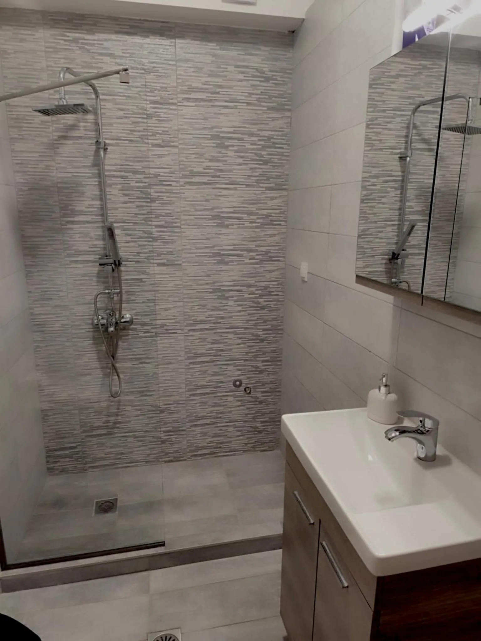 Toilet in G&M Luxury Studios