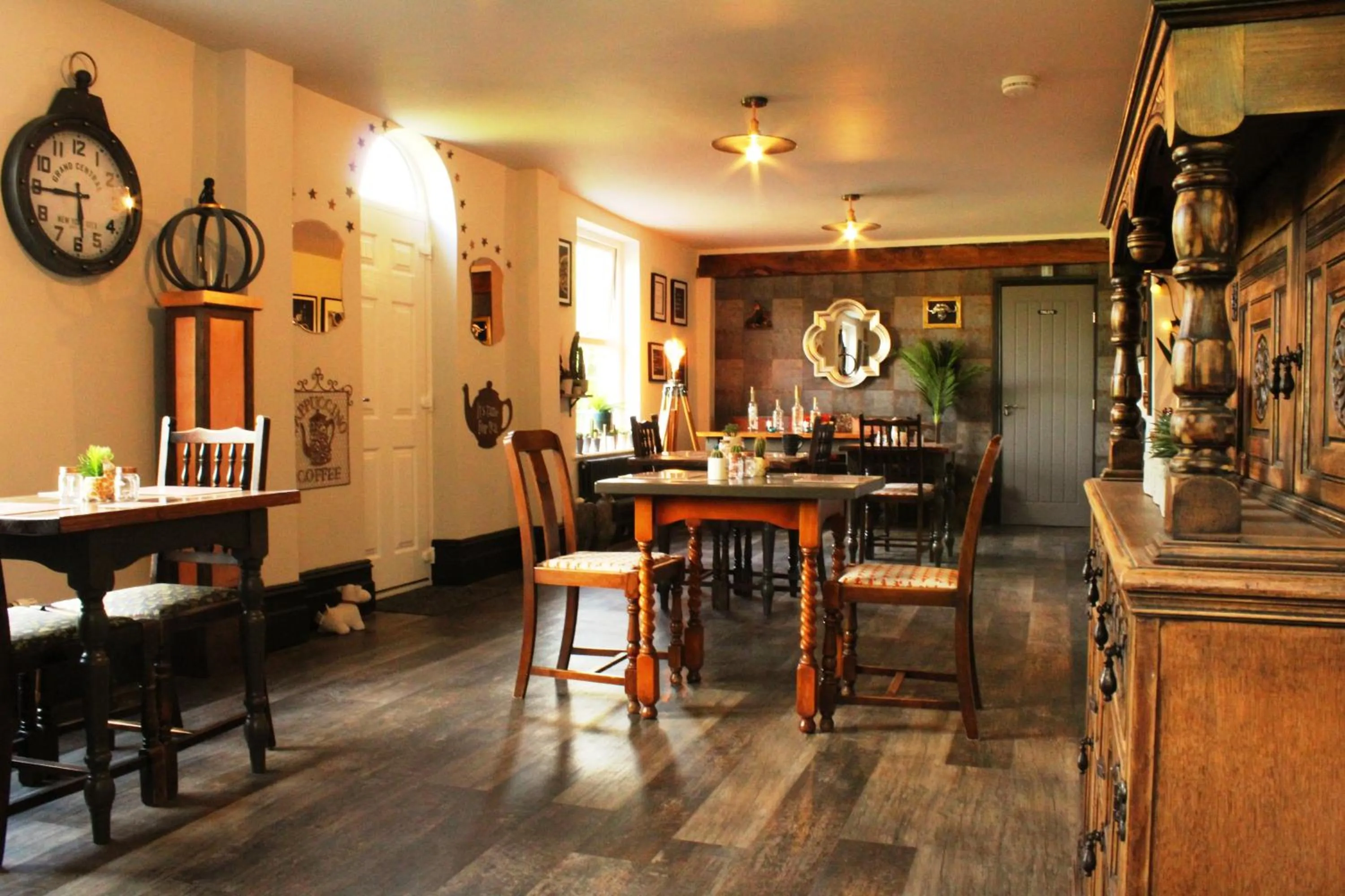 Restaurant/places to eat in The Vine B & B