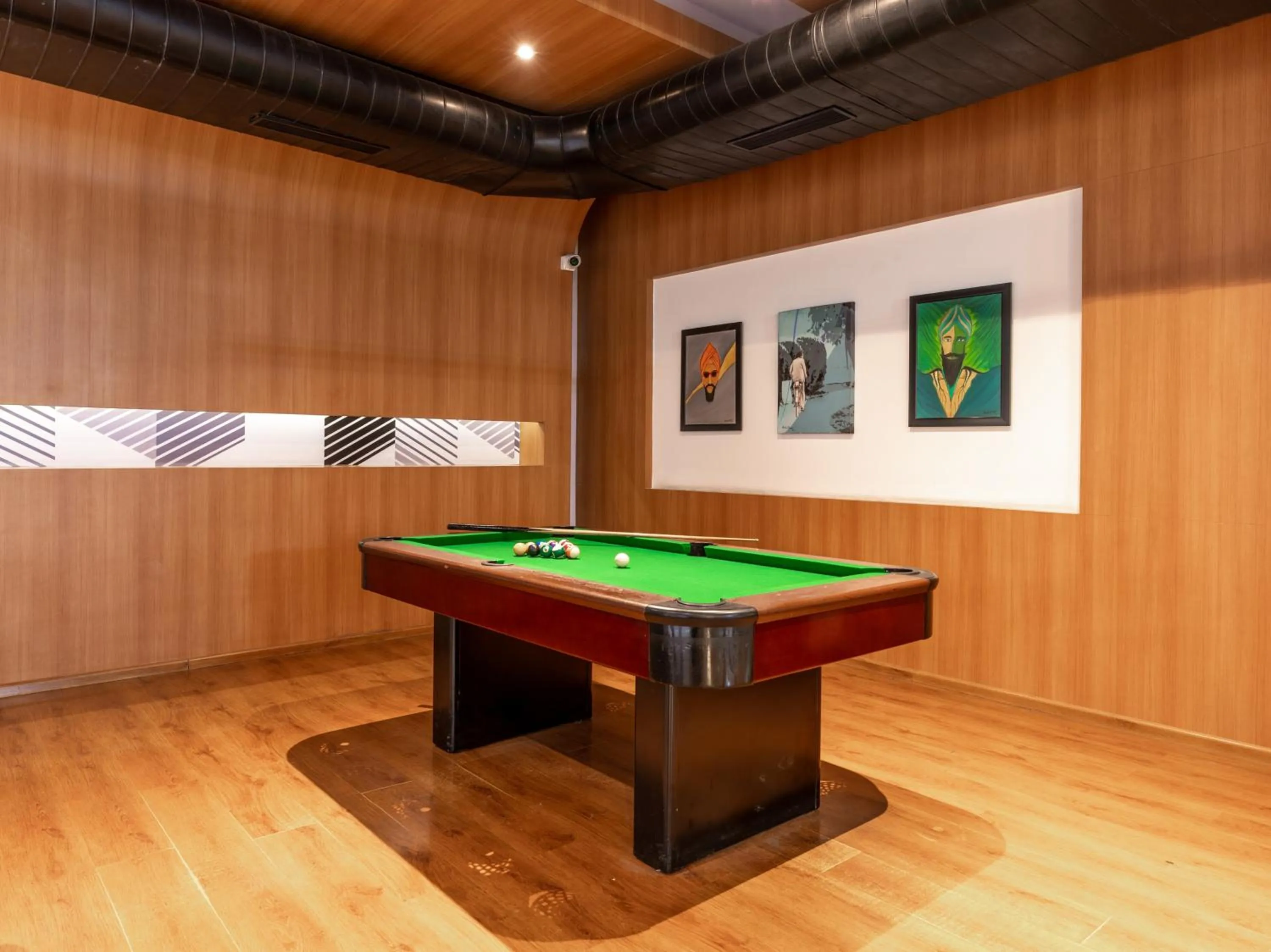 Lobby or reception in Sunday Hotel Chandigarh Zirakpur