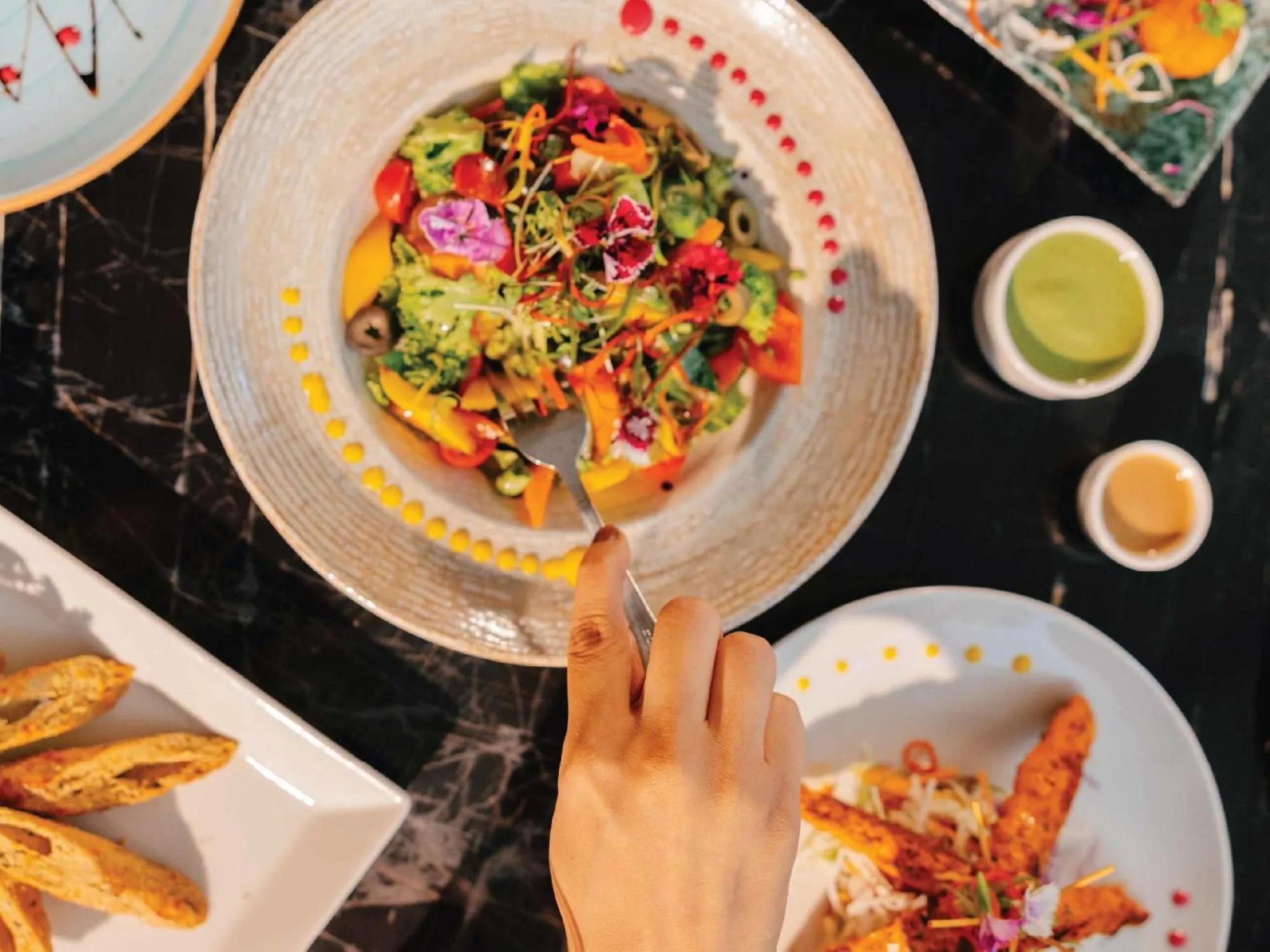 Restaurant/places to eat in Sunday Hotel Chandigarh Zirakpur