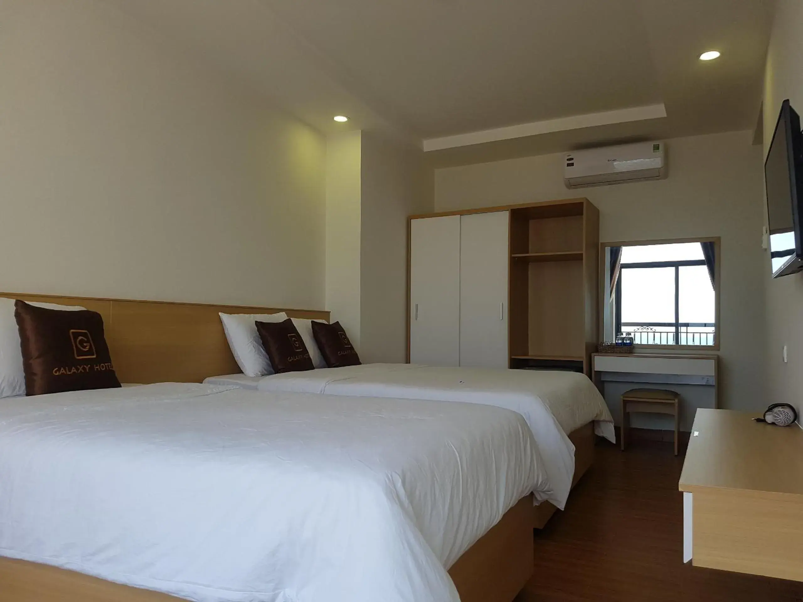 Triple Room with Sea View in Galaxy Hotel Triple Room with Sea View in Galaxy Hotel