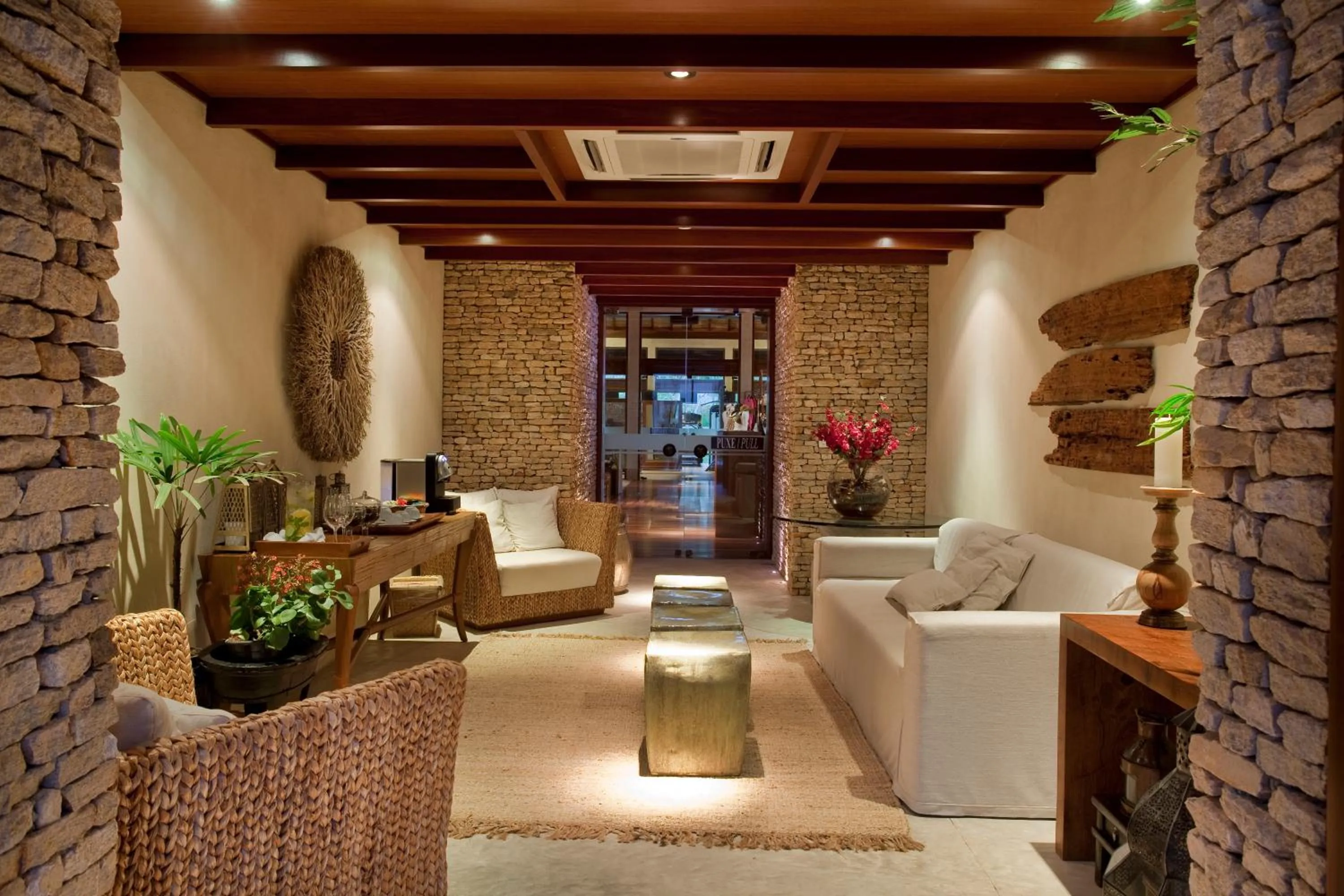 Living room in NANNAI Muro Alto