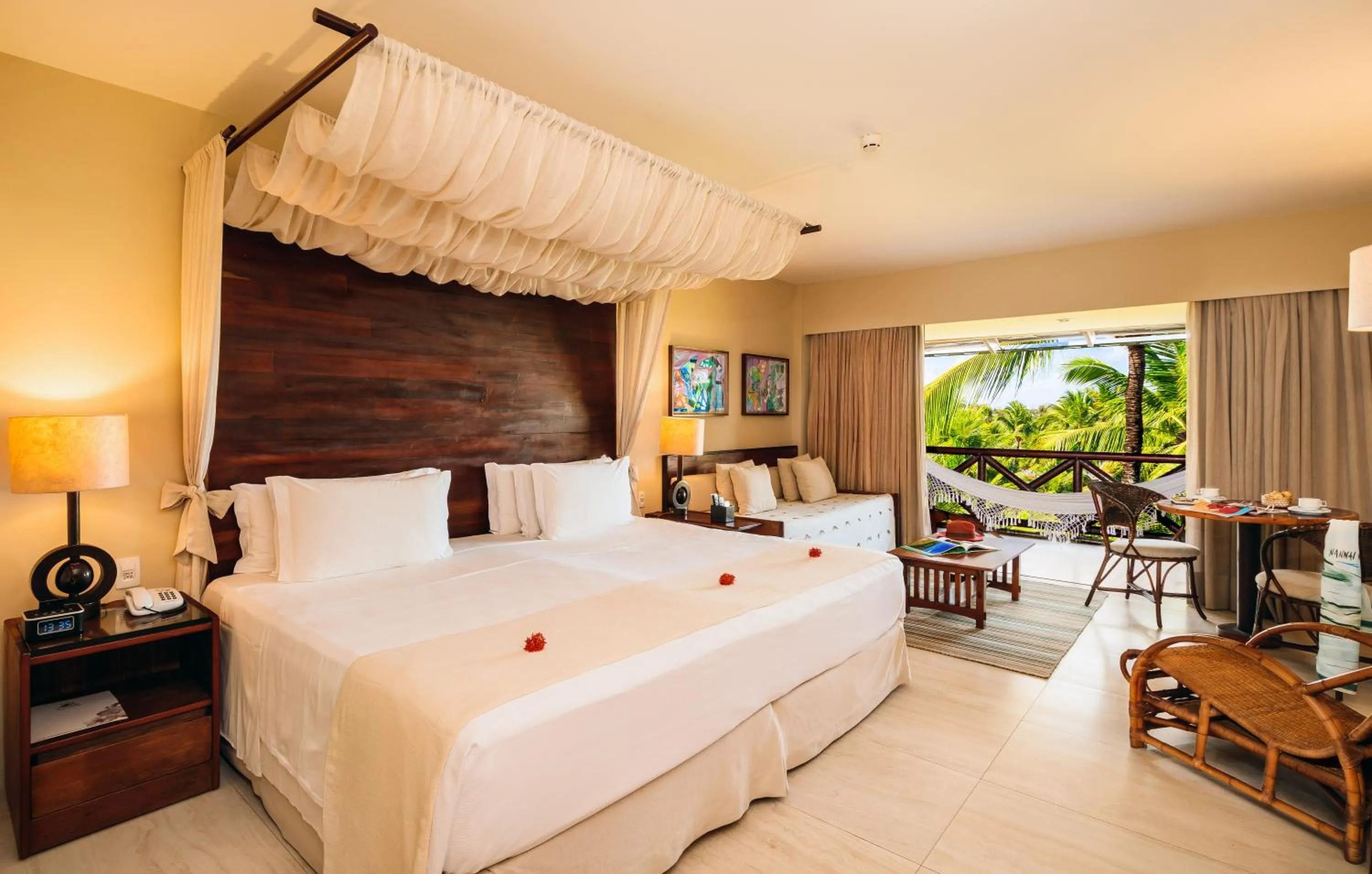 Bed in NANNAI Muro Alto